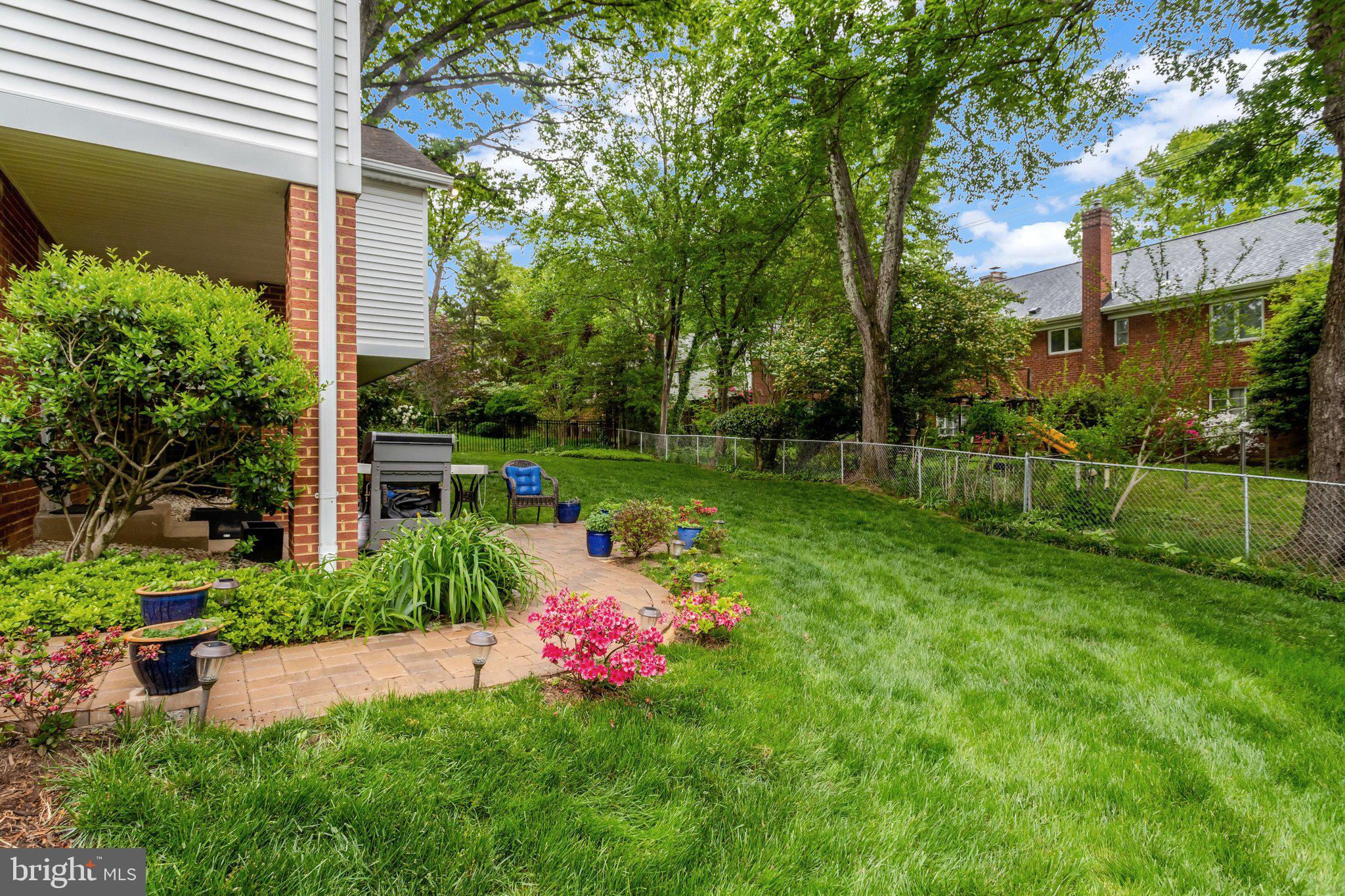 SHIRLEY WOODS - Residential