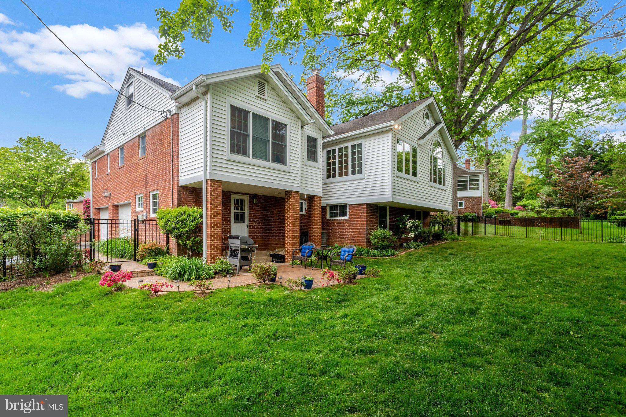 SHIRLEY WOODS - Residential