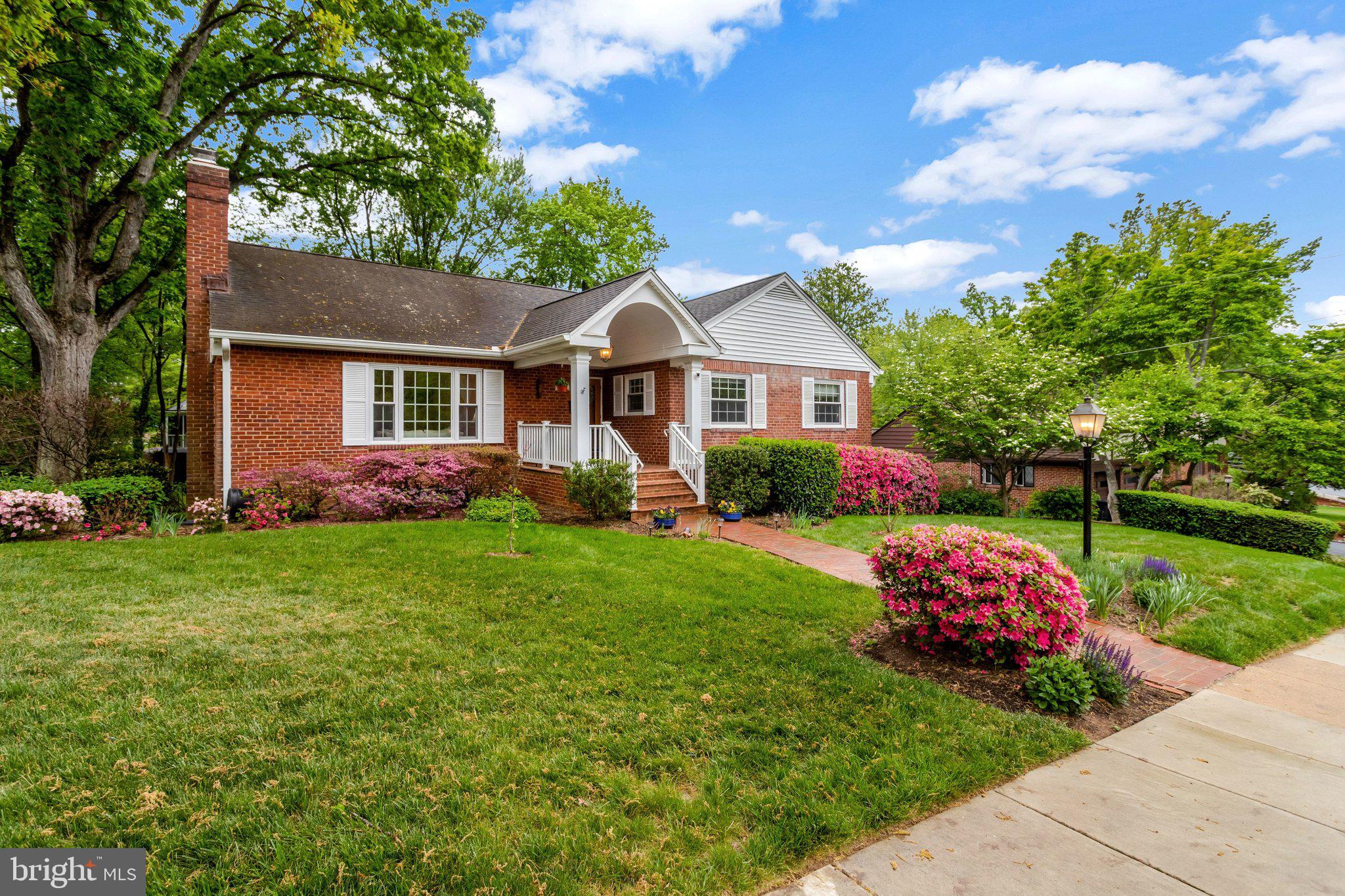 SHIRLEY WOODS - Residential