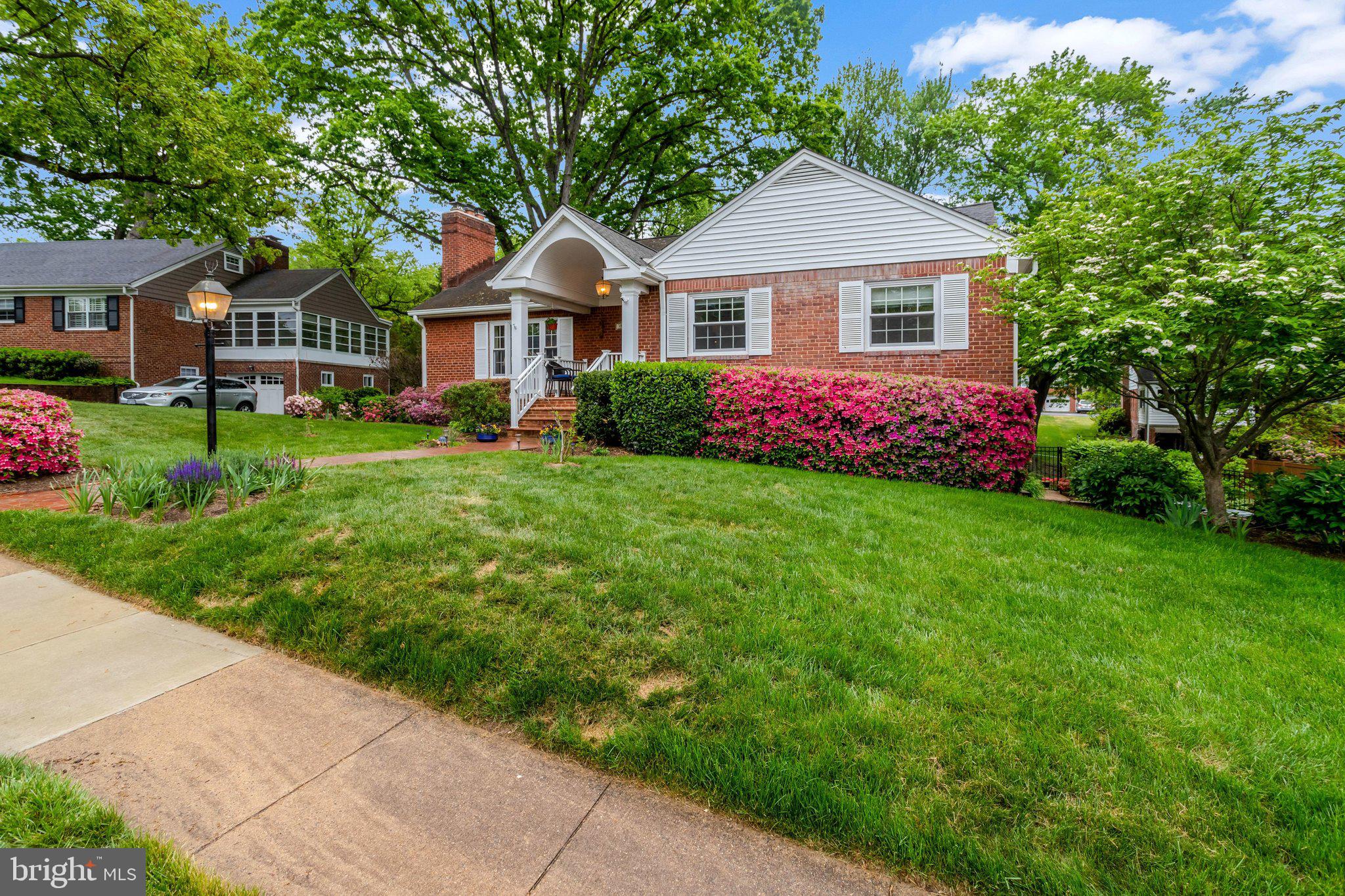 SHIRLEY WOODS - Residential