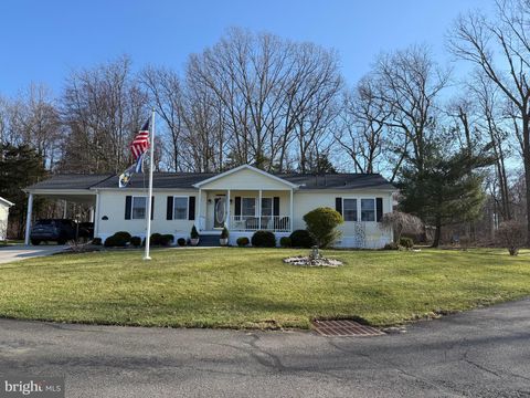 11 MULBERRY DR CREAM RIDGE NJ 08514