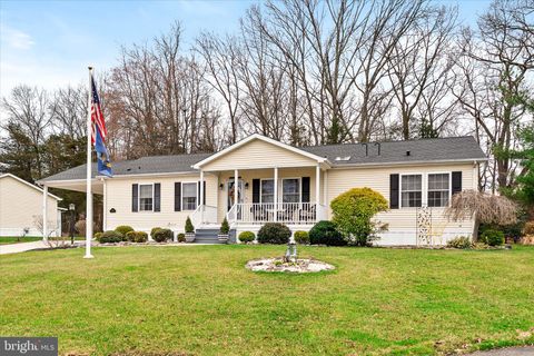 Mobile Home For Sale - 11 Mulberry Dr Dr<br/> CREAM RIDGE, NJ 08514
