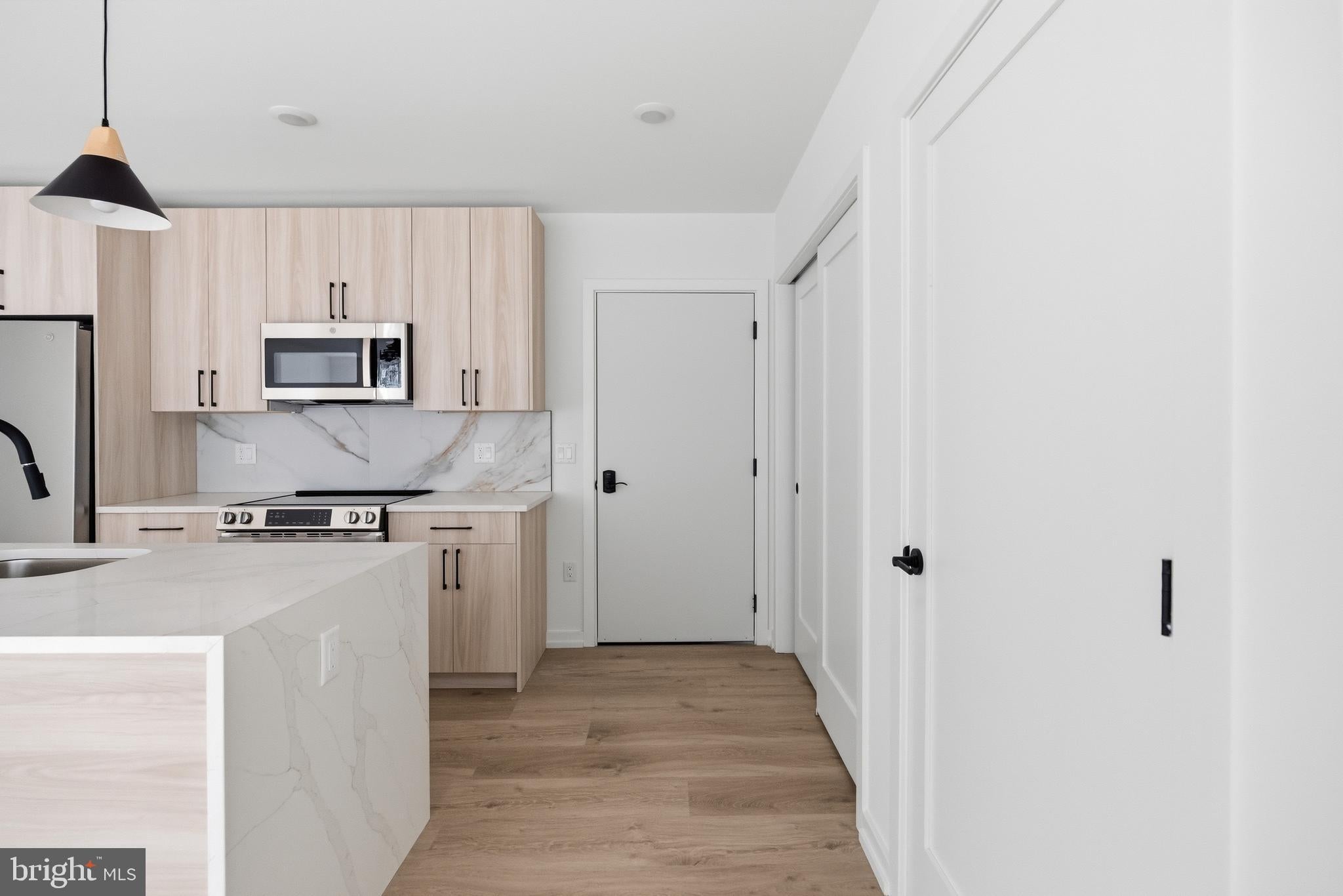 209 NEW STREET 4C