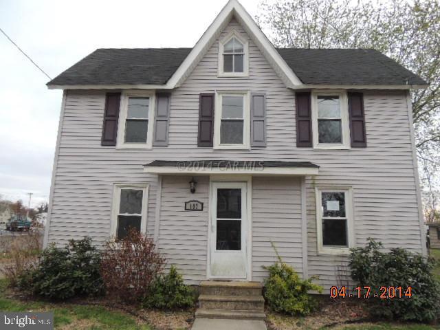Traditional colonial home with room to spare! This home is situated on a deep double lot with a large back yard. Features include a main floor bedroom with 4 additional bedrooms on the 2nd floor, 2 full baths on the main level, and a large eat-in kitchen. Quiet community with good access to highways.