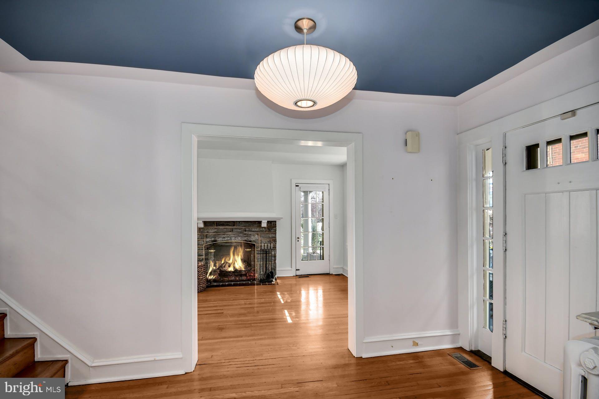 CHESTNUT HILL - Residential