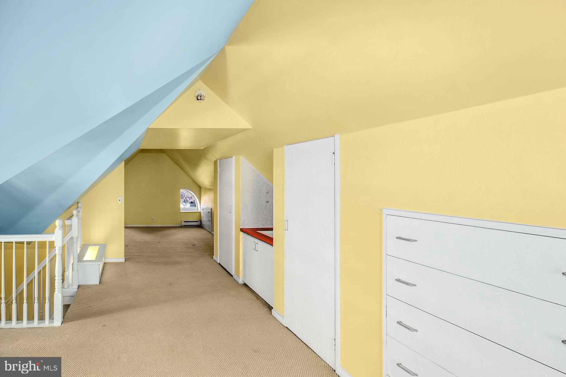 CHESTNUT HILL - Residential