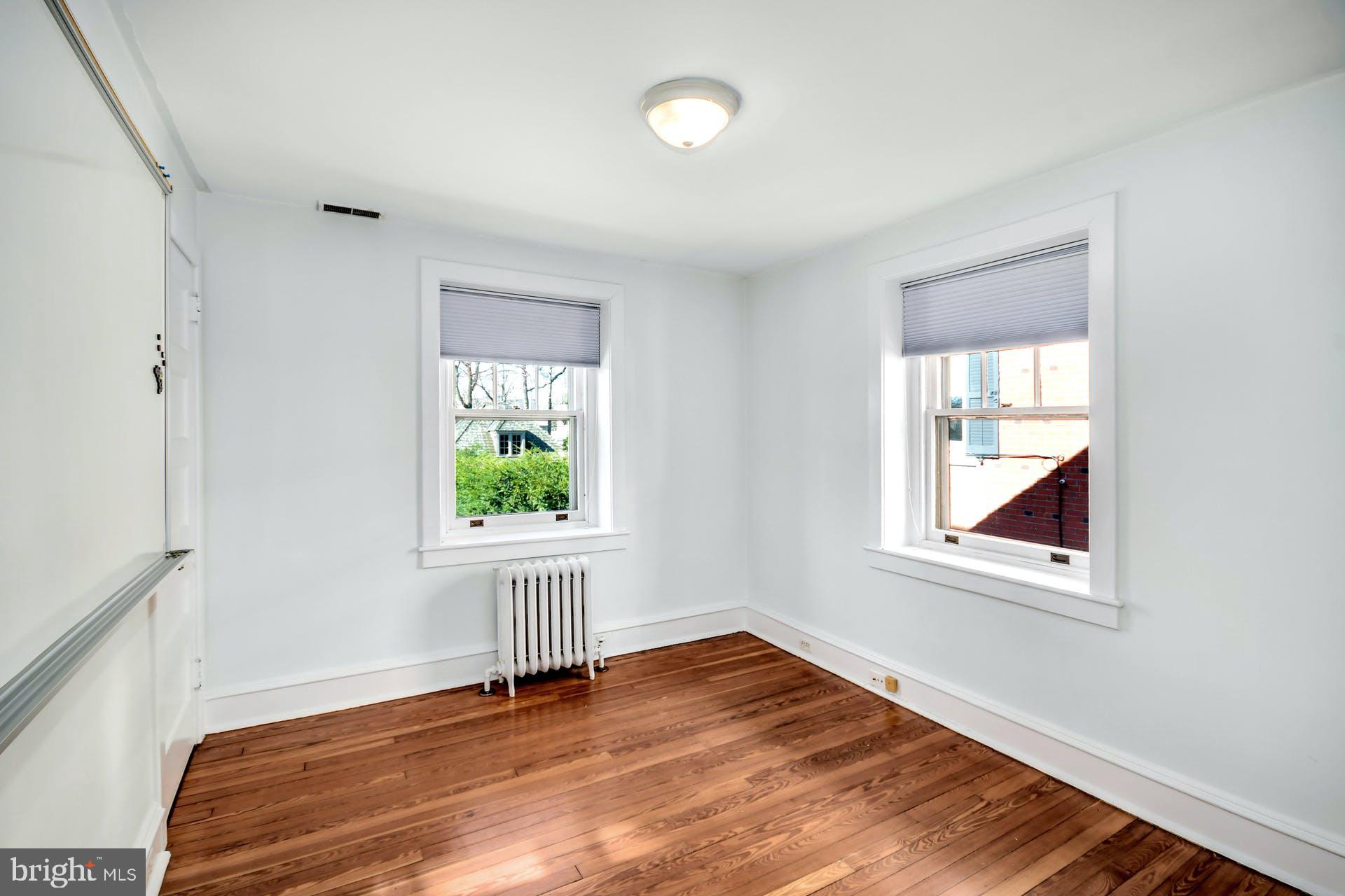 CHESTNUT HILL - Residential