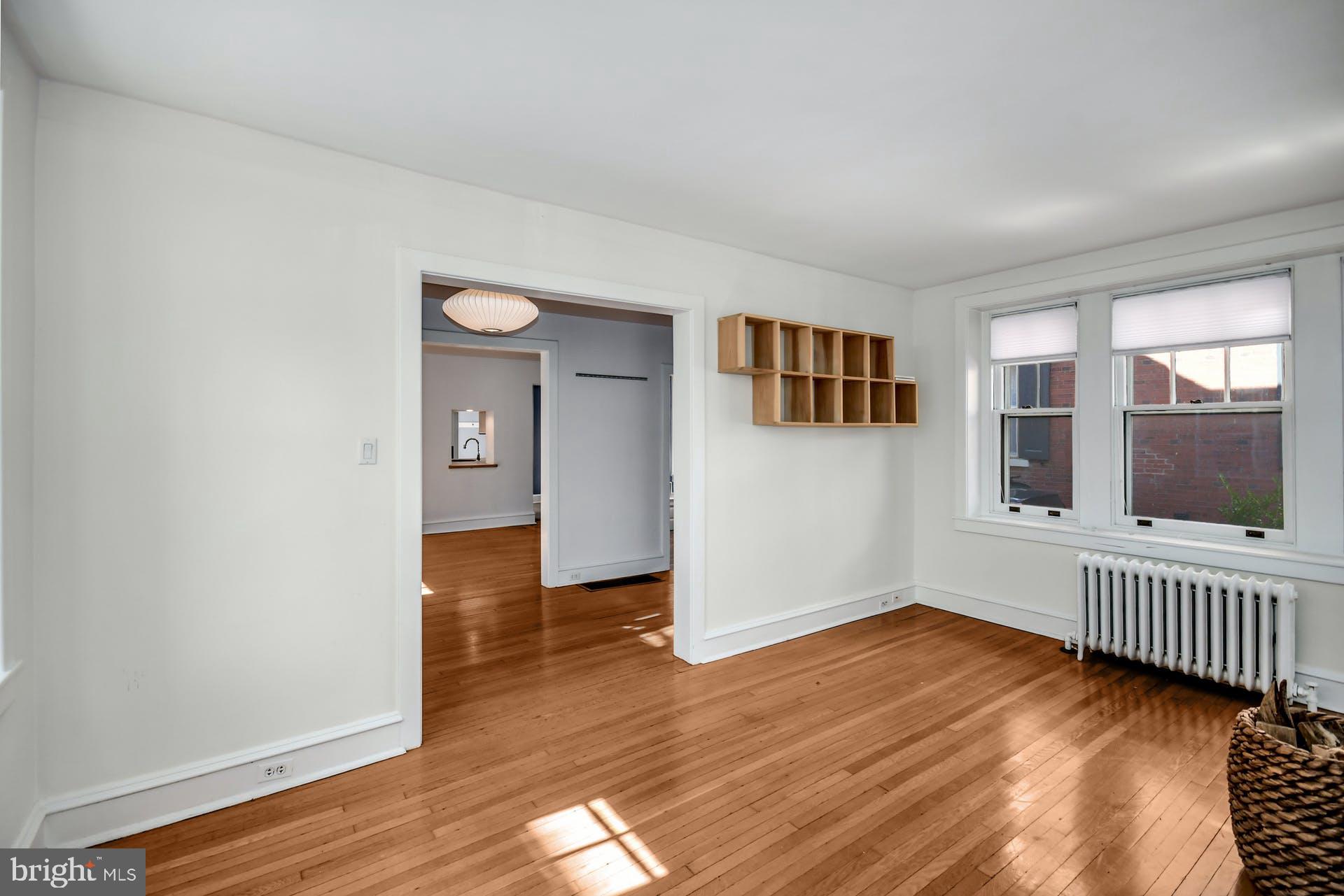 CHESTNUT HILL - Residential