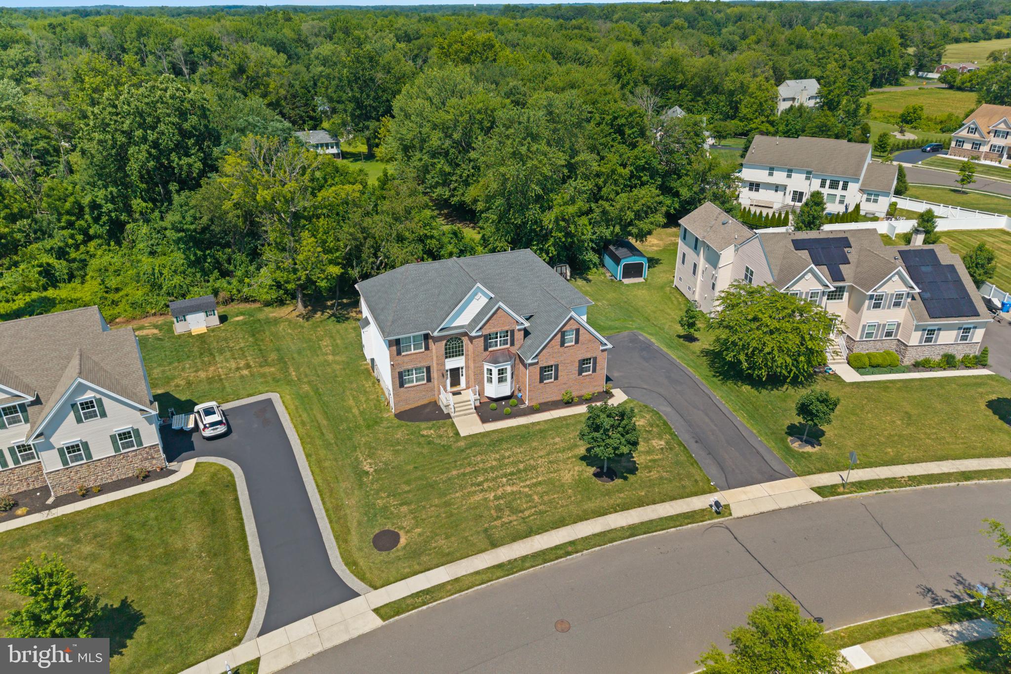 316 CRESCENT DRIVE