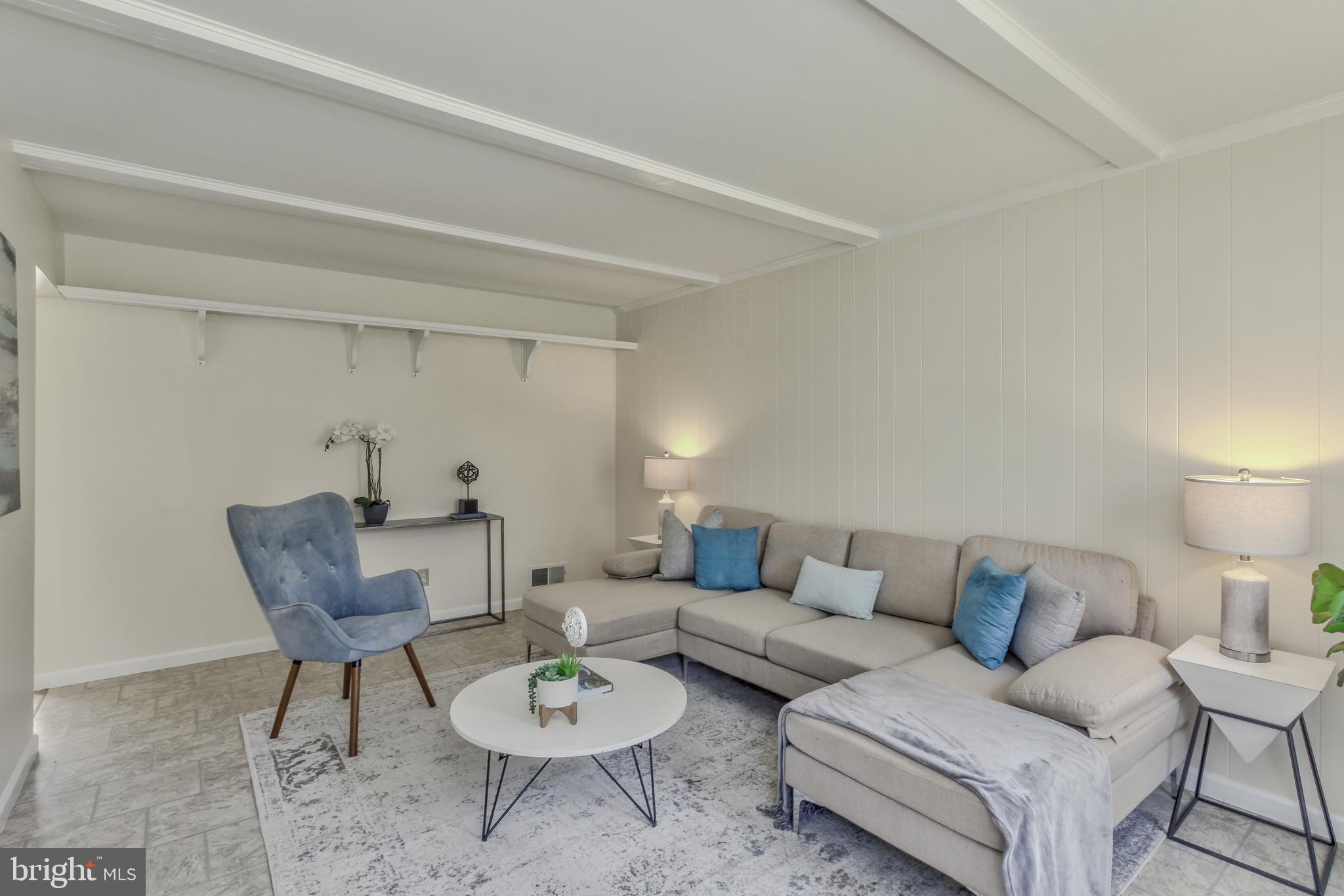 BEL PRE WOODS - Residential