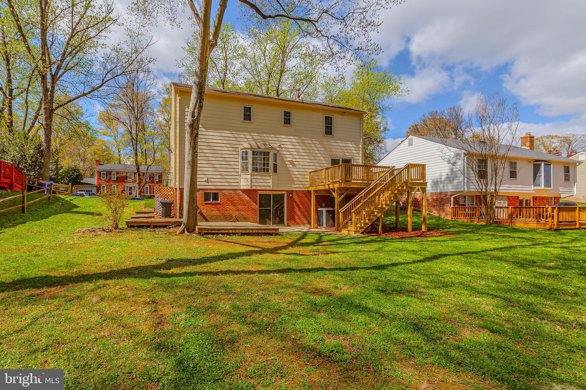 BEL PRE WOODS - Residential