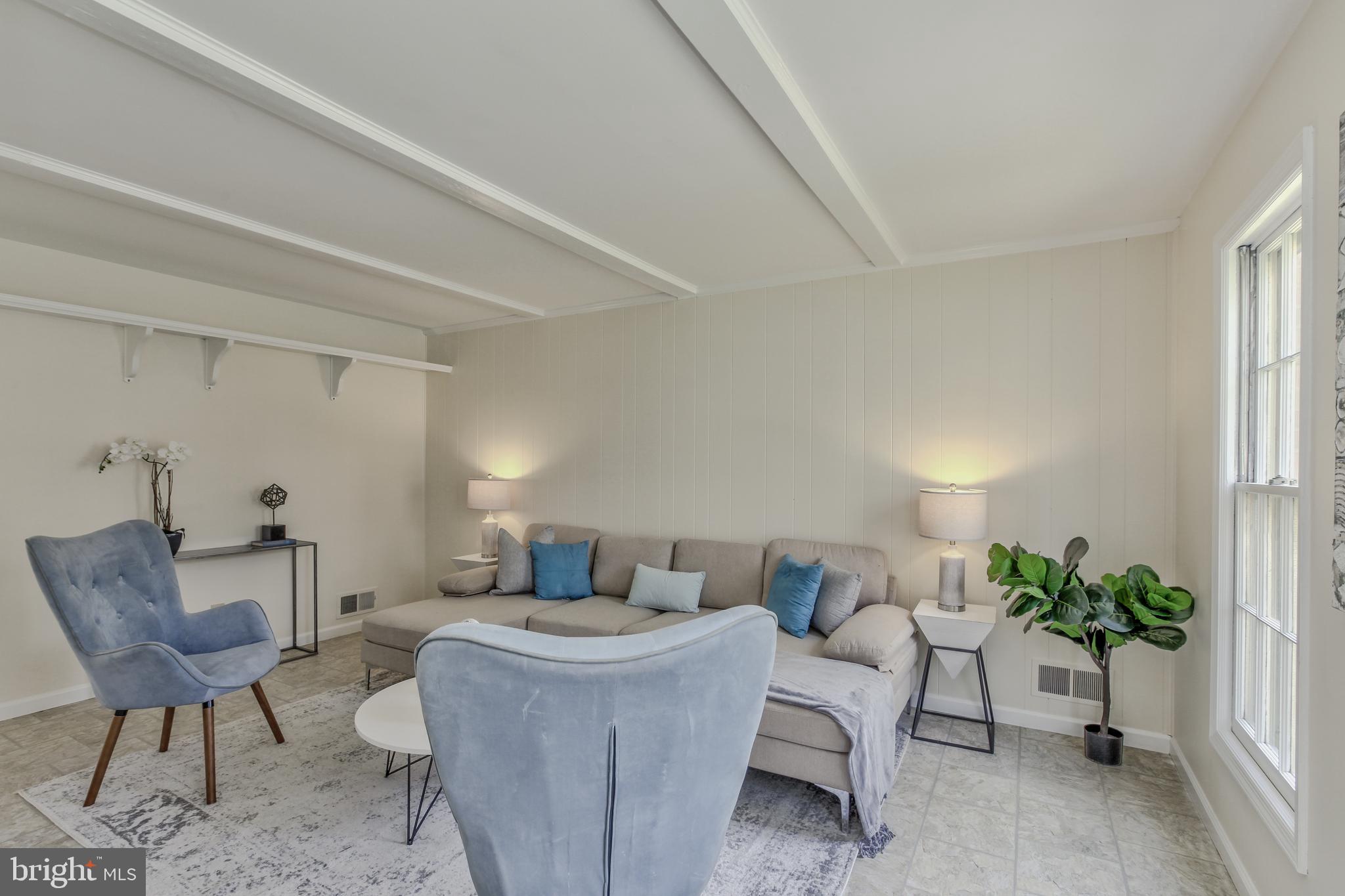 BEL PRE WOODS - Residential