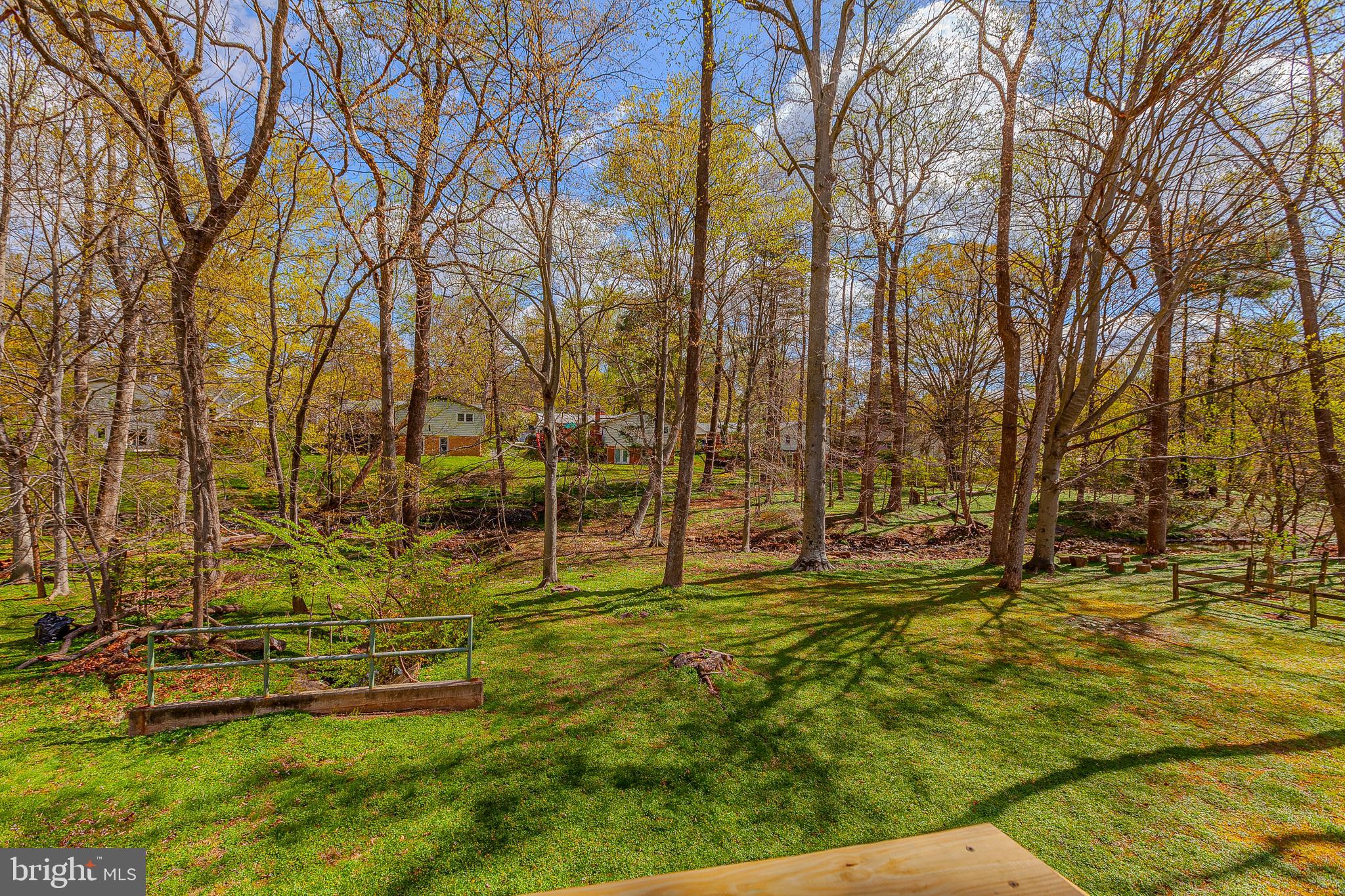 BEL PRE WOODS - Residential