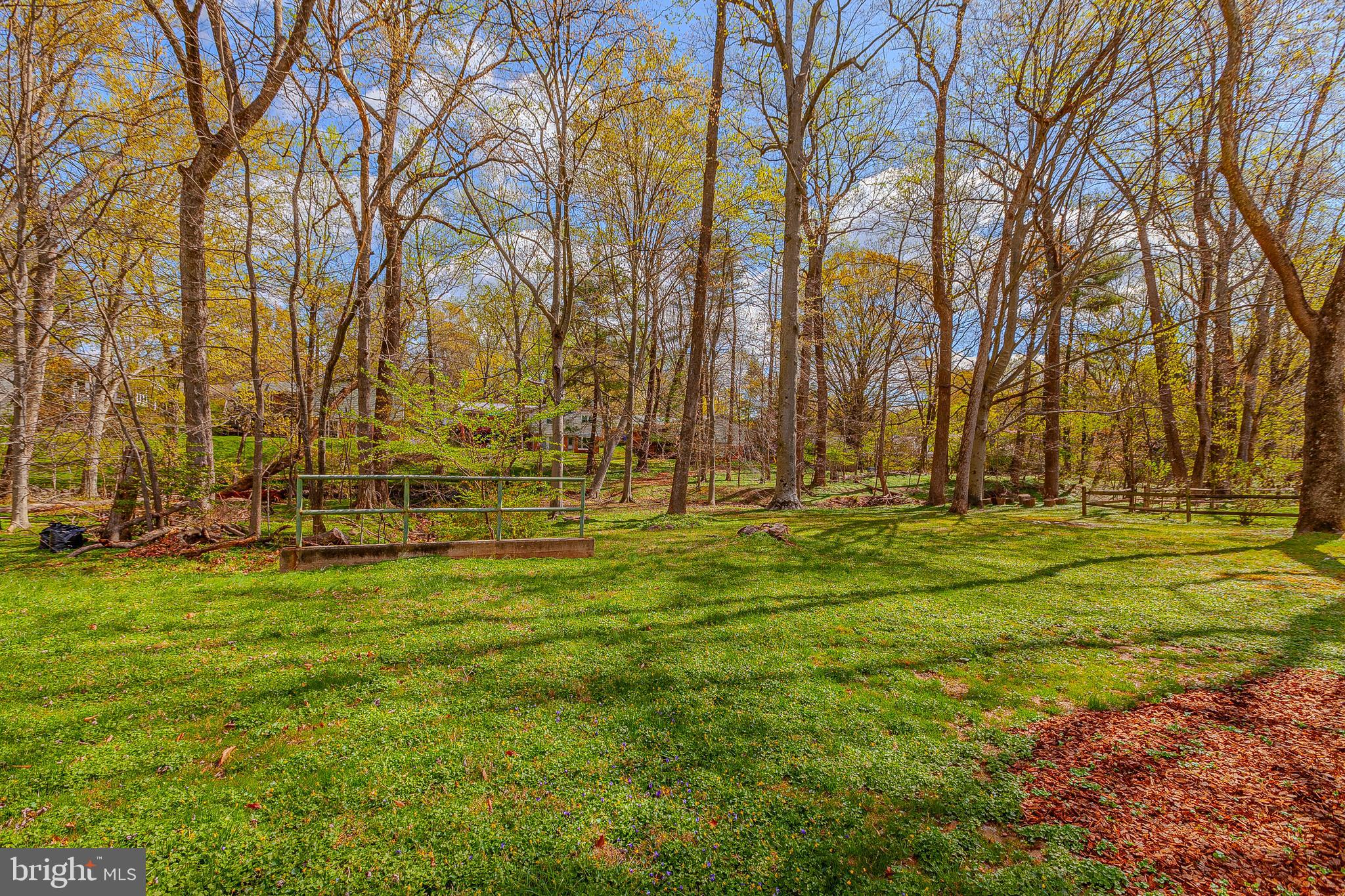 BEL PRE WOODS - Residential