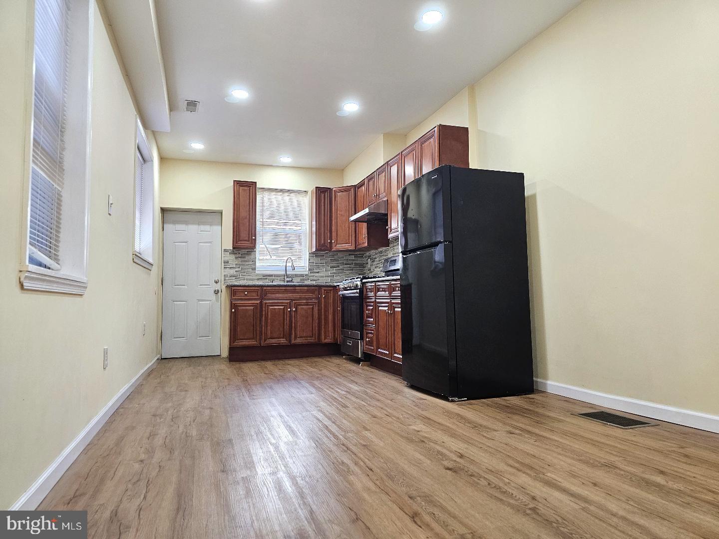 1914 S 23RD STREET