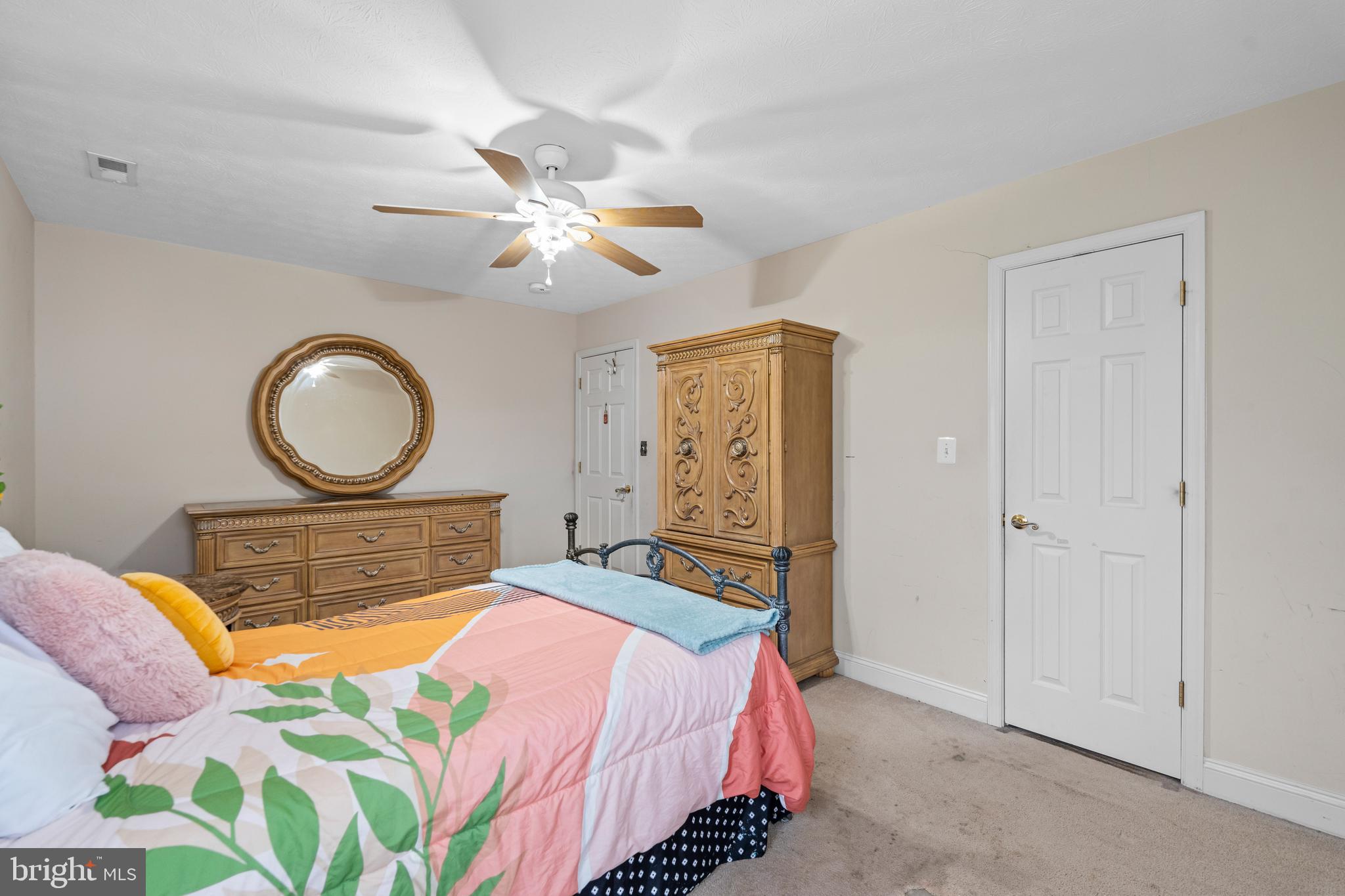 LEACHBURG - Residential