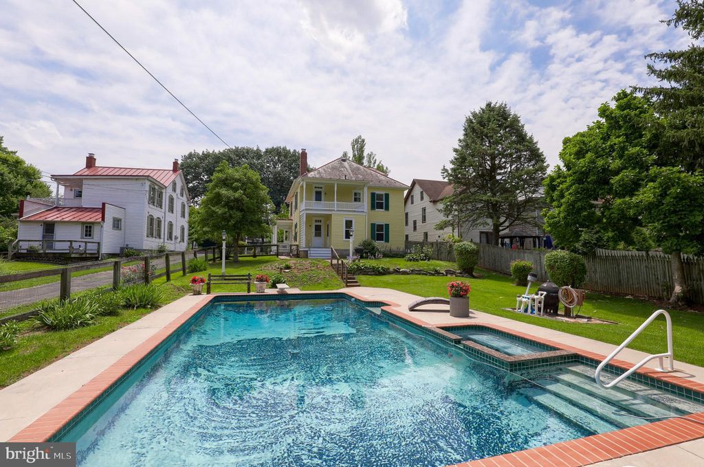 Photo of 507 E Main Street, Lititz, PA 17543 (MLS # PALA2044444)