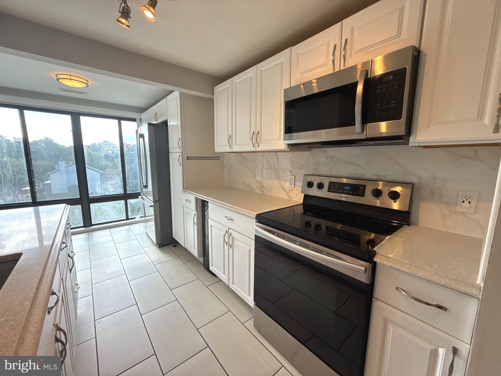 FARMINGDALE - Residential Lease