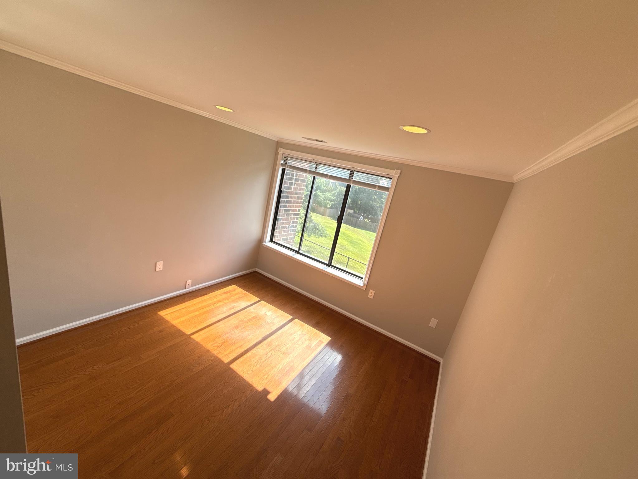 FARMINGDALE - Residential Lease