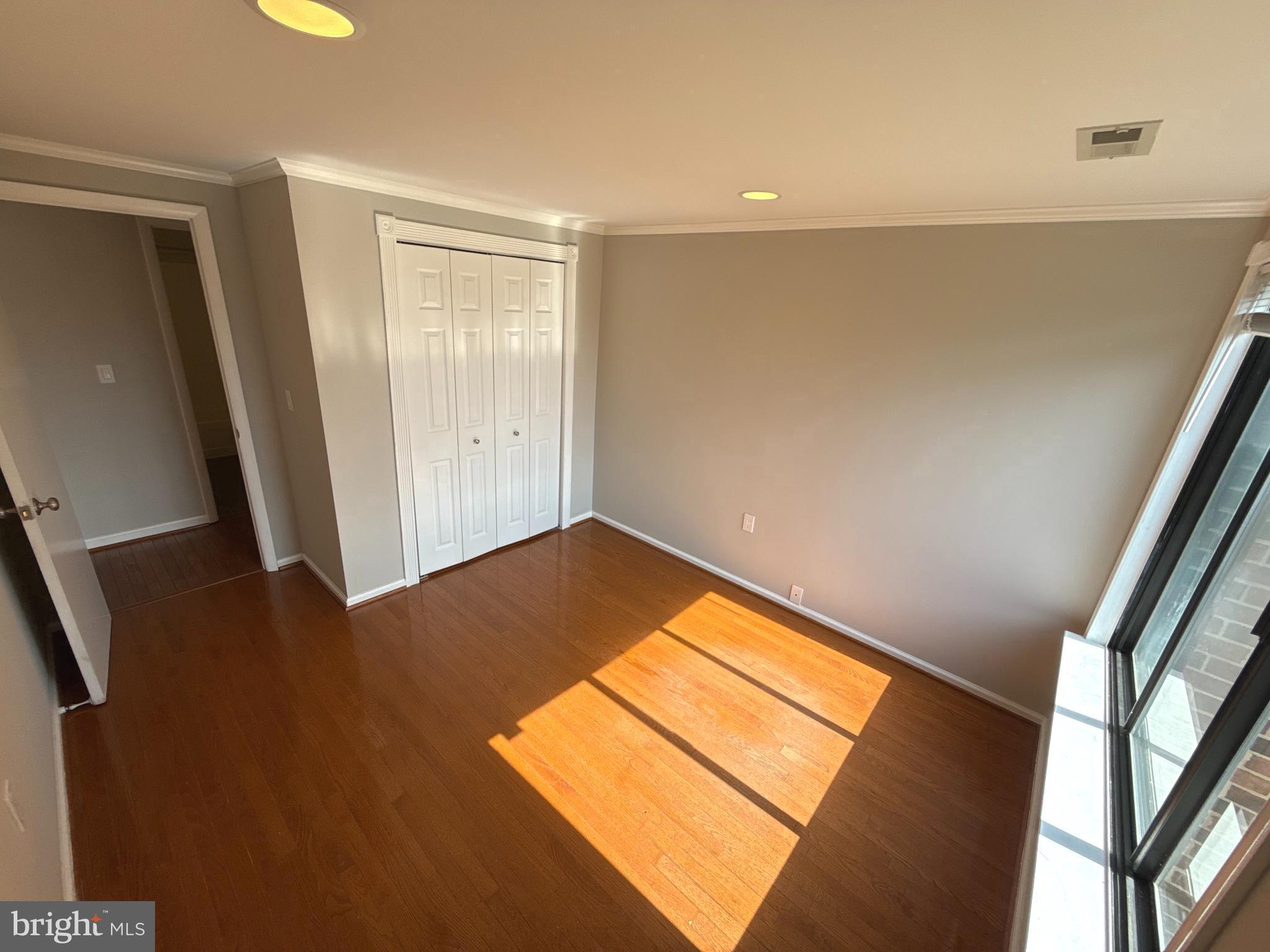 FARMINGDALE - Residential Lease