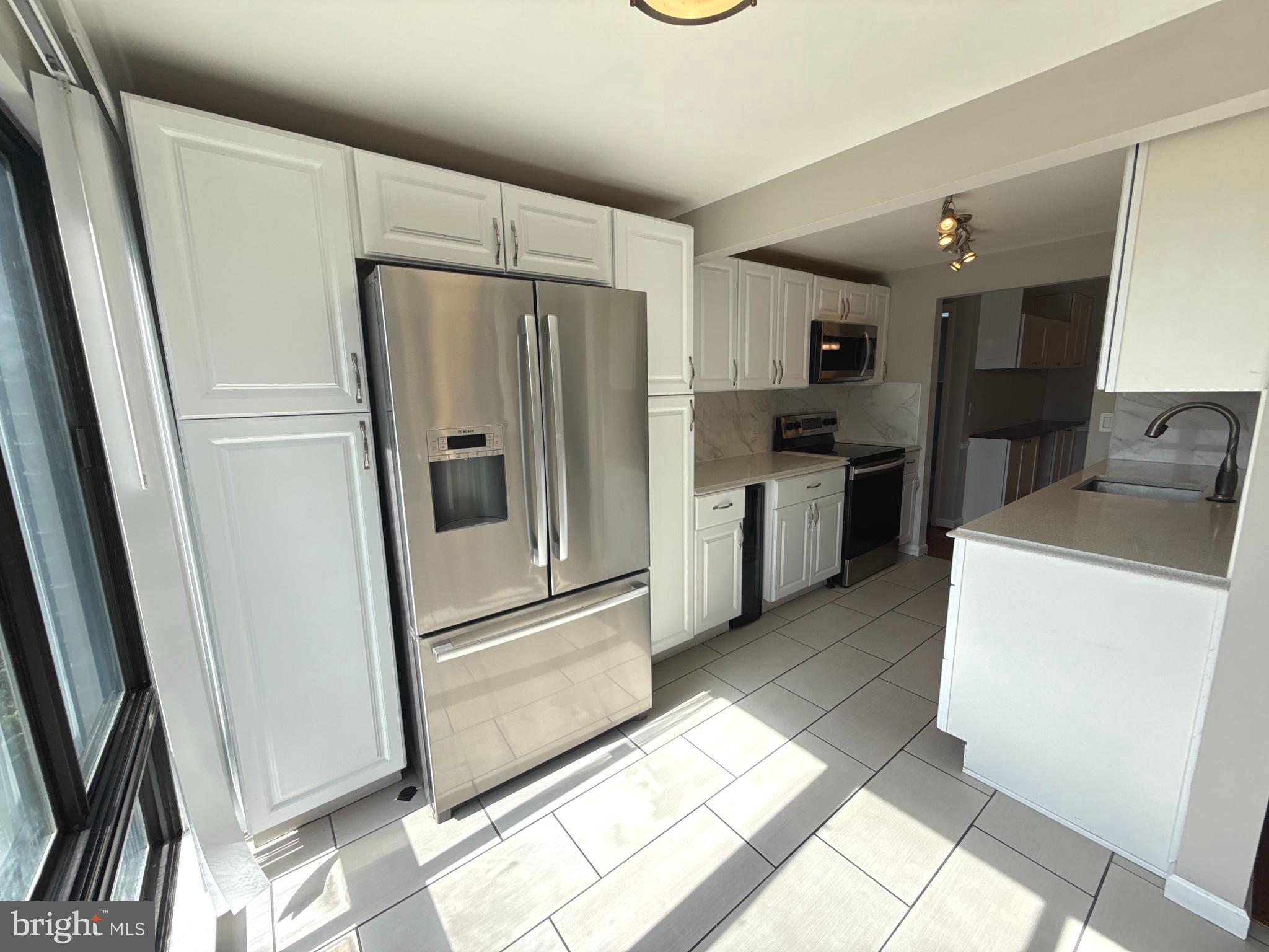 FARMINGDALE - Residential Lease