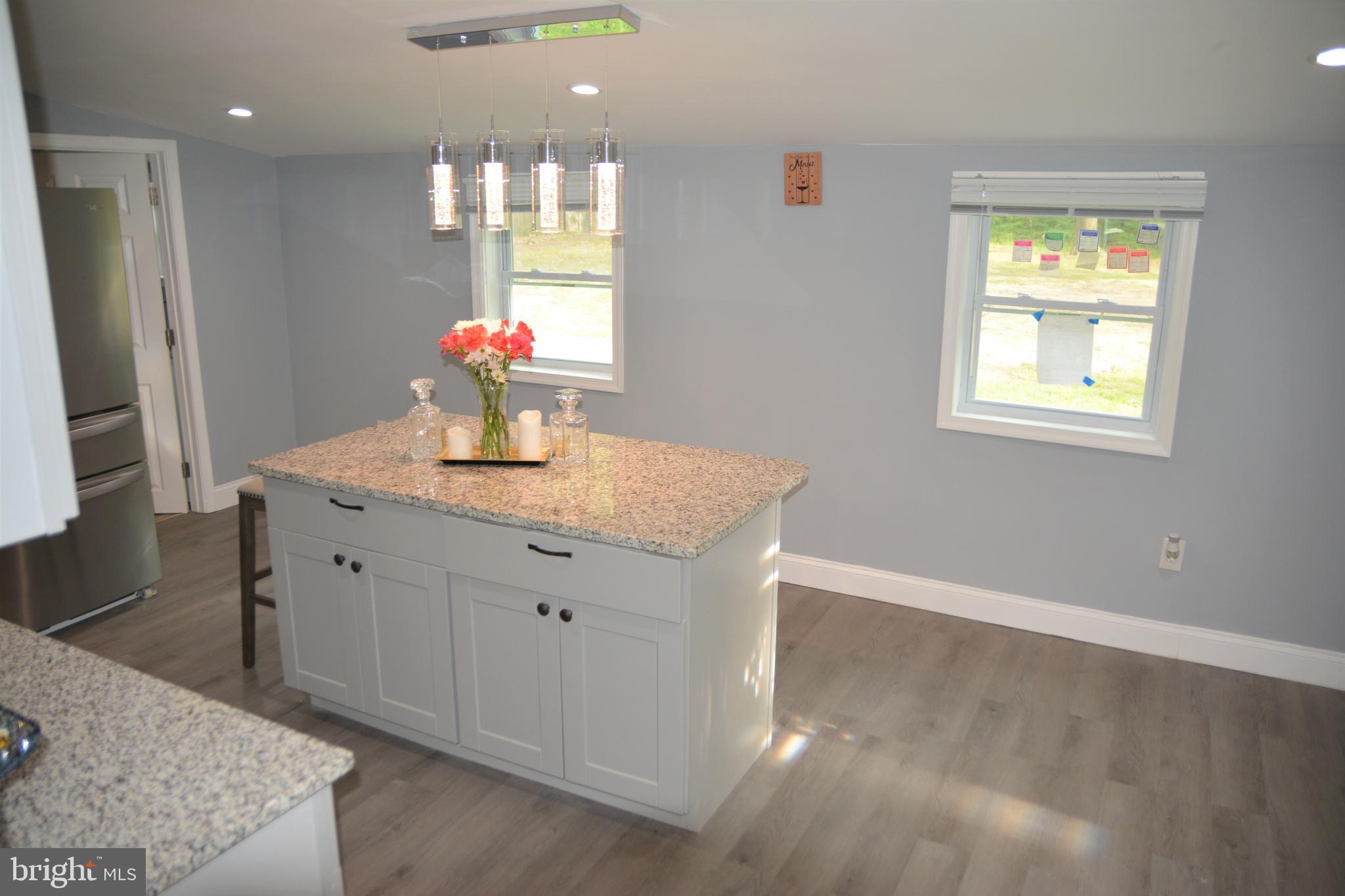 ELVATON ACRES - Residential