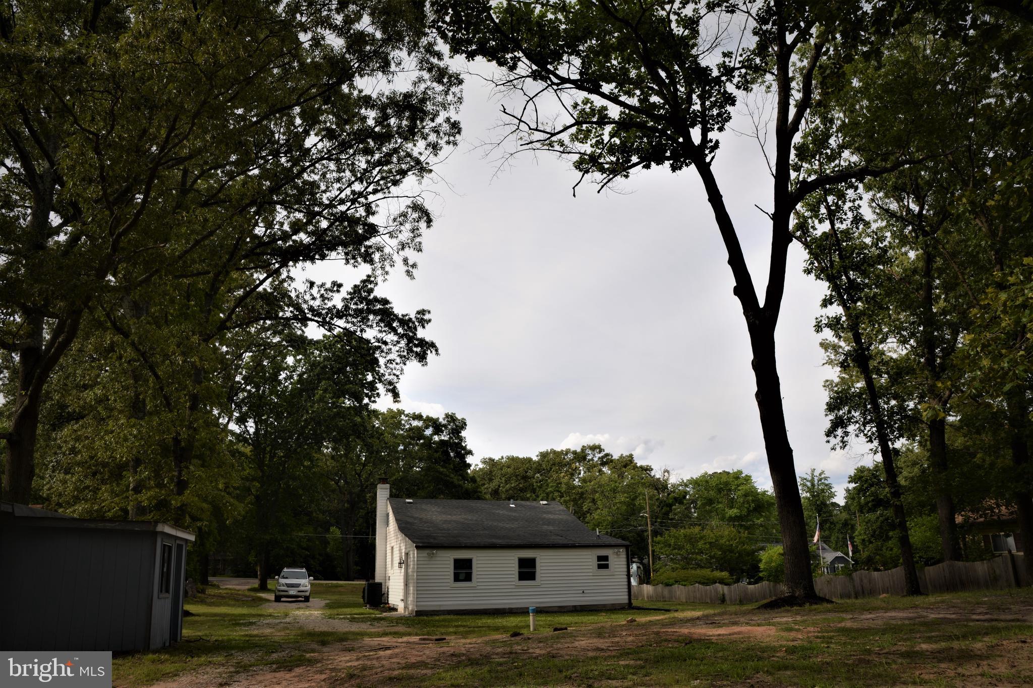 ELVATON ACRES - Residential