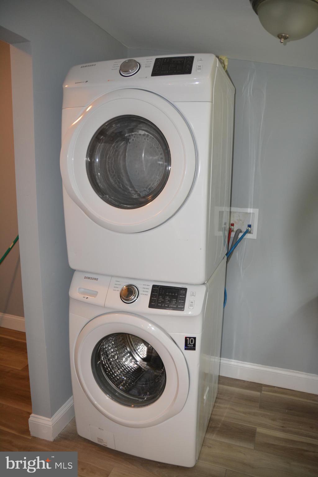 ELVATON ACRES - Residential