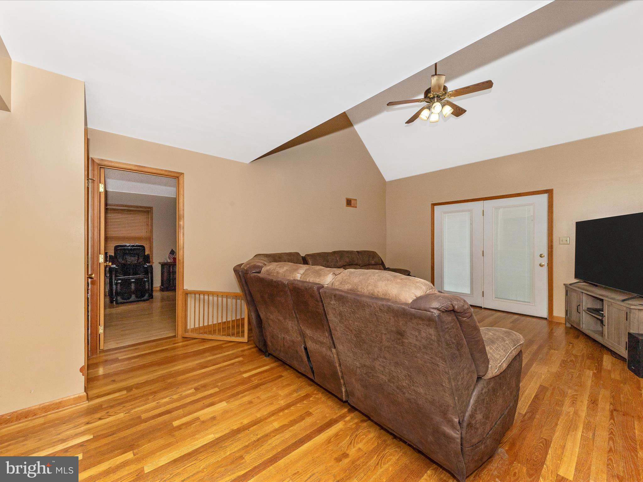 KINGSBROOKE ON THE POTOMAC - Residential