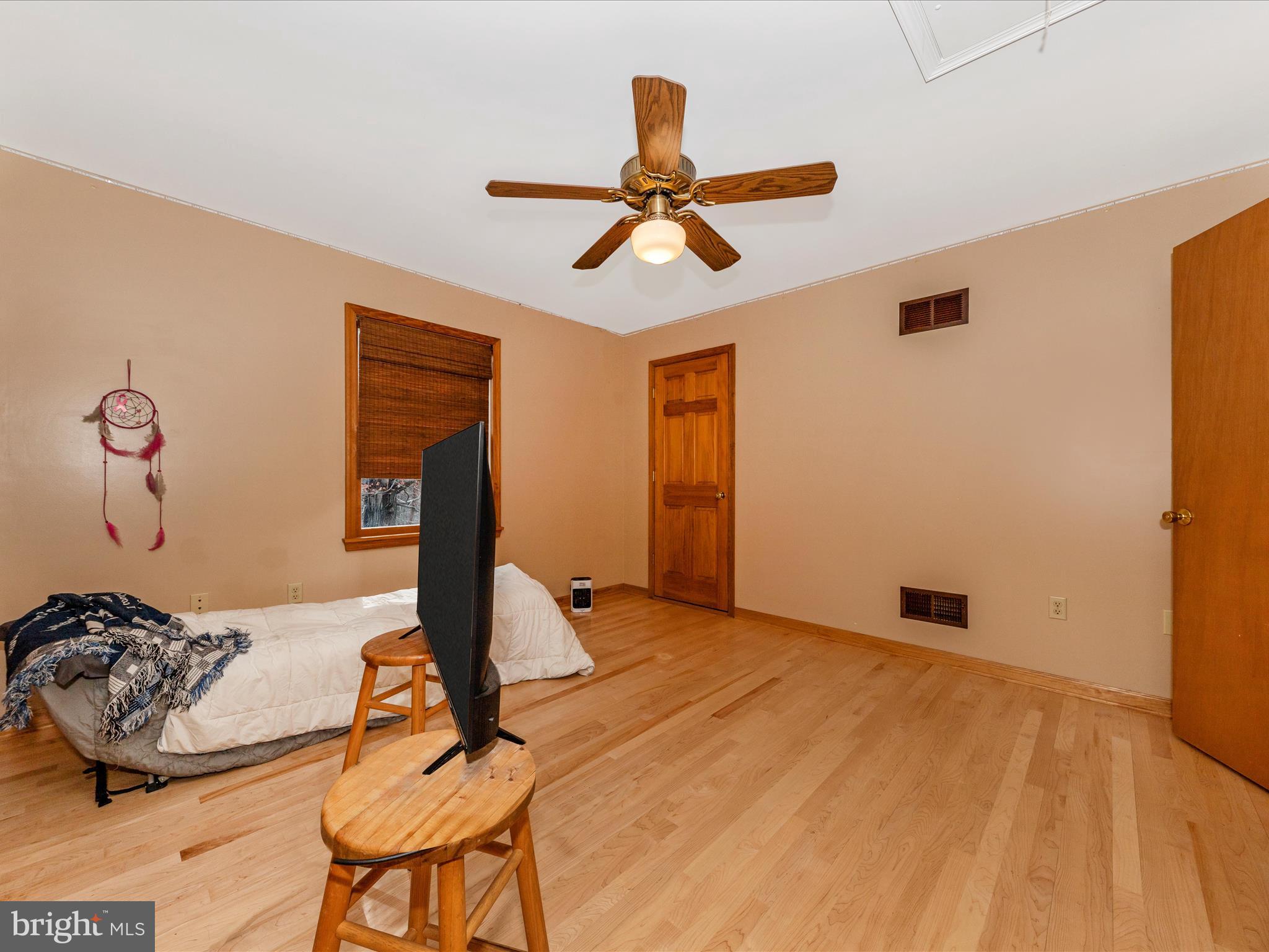 KINGSBROOKE ON THE POTOMAC - Residential