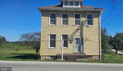 1041 IRISHTOWN ROAD NEW OXFORD PA 17350