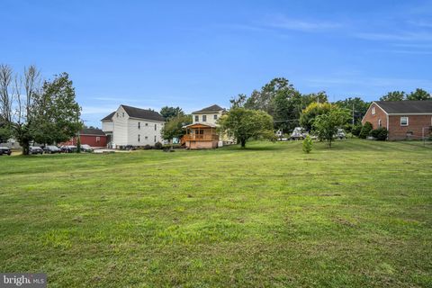 1041 IRISHTOWN ROAD NEW OXFORD PA 17350