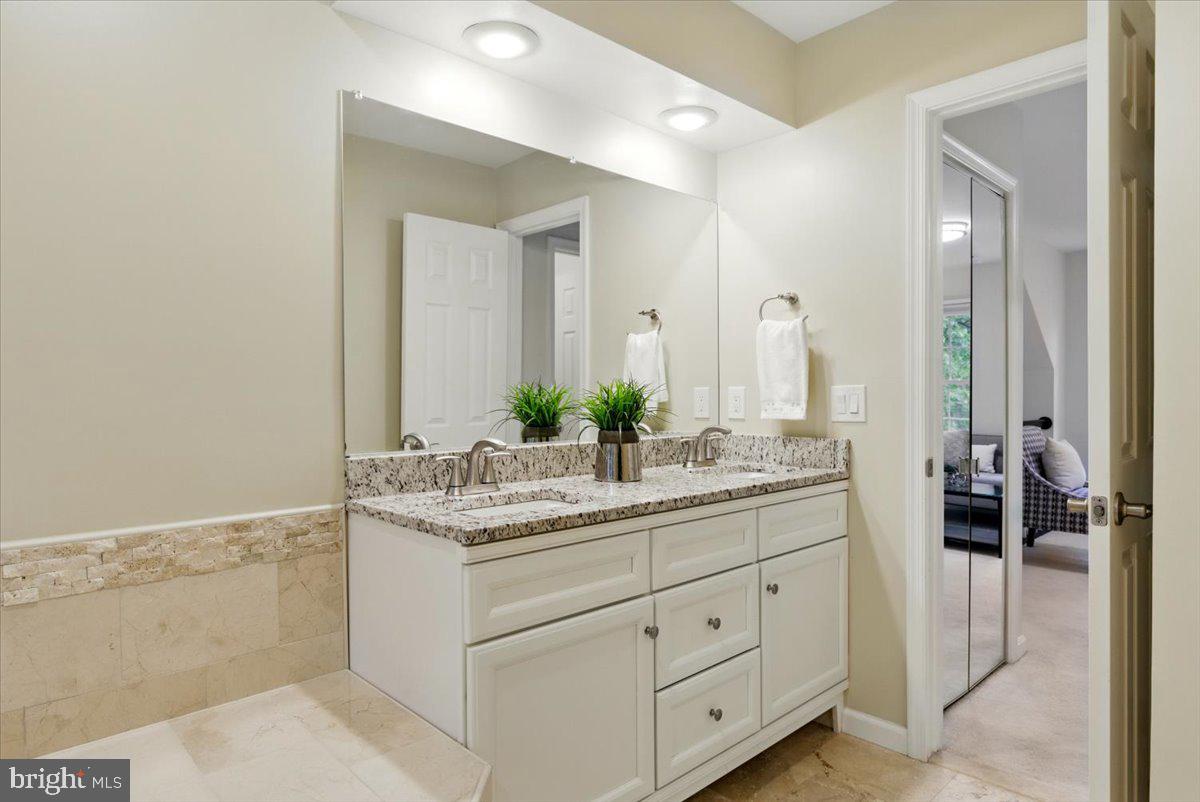 BARRINGTON - Residential