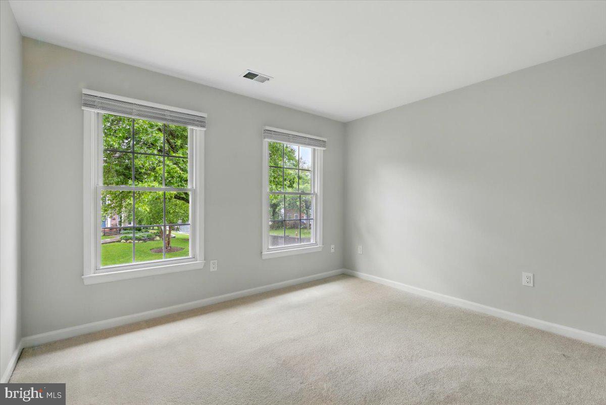 BARRINGTON - Residential