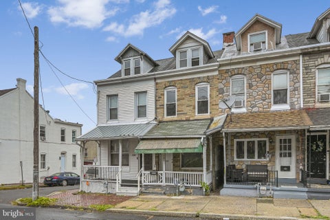 Townhouse For Sale - 1551 Cotton Street<br/> READING, PA 19606