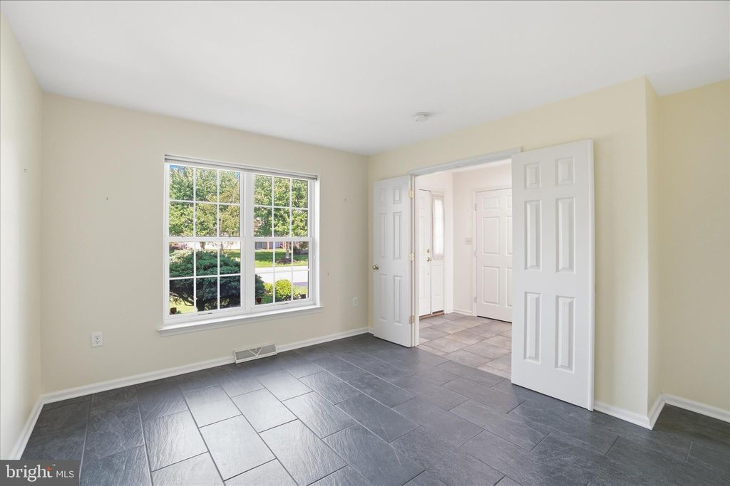 Photo of 106 N Fountain Drive #4, YORK, PA 17402 (MLS # PAYK2103272)