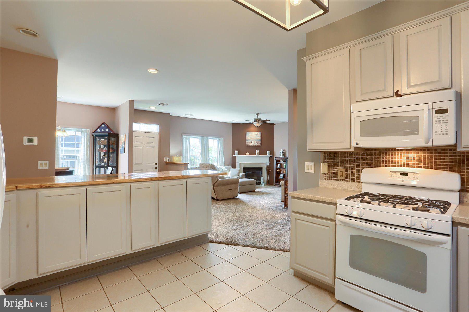 LEHMAN'S CROSSING - Residential