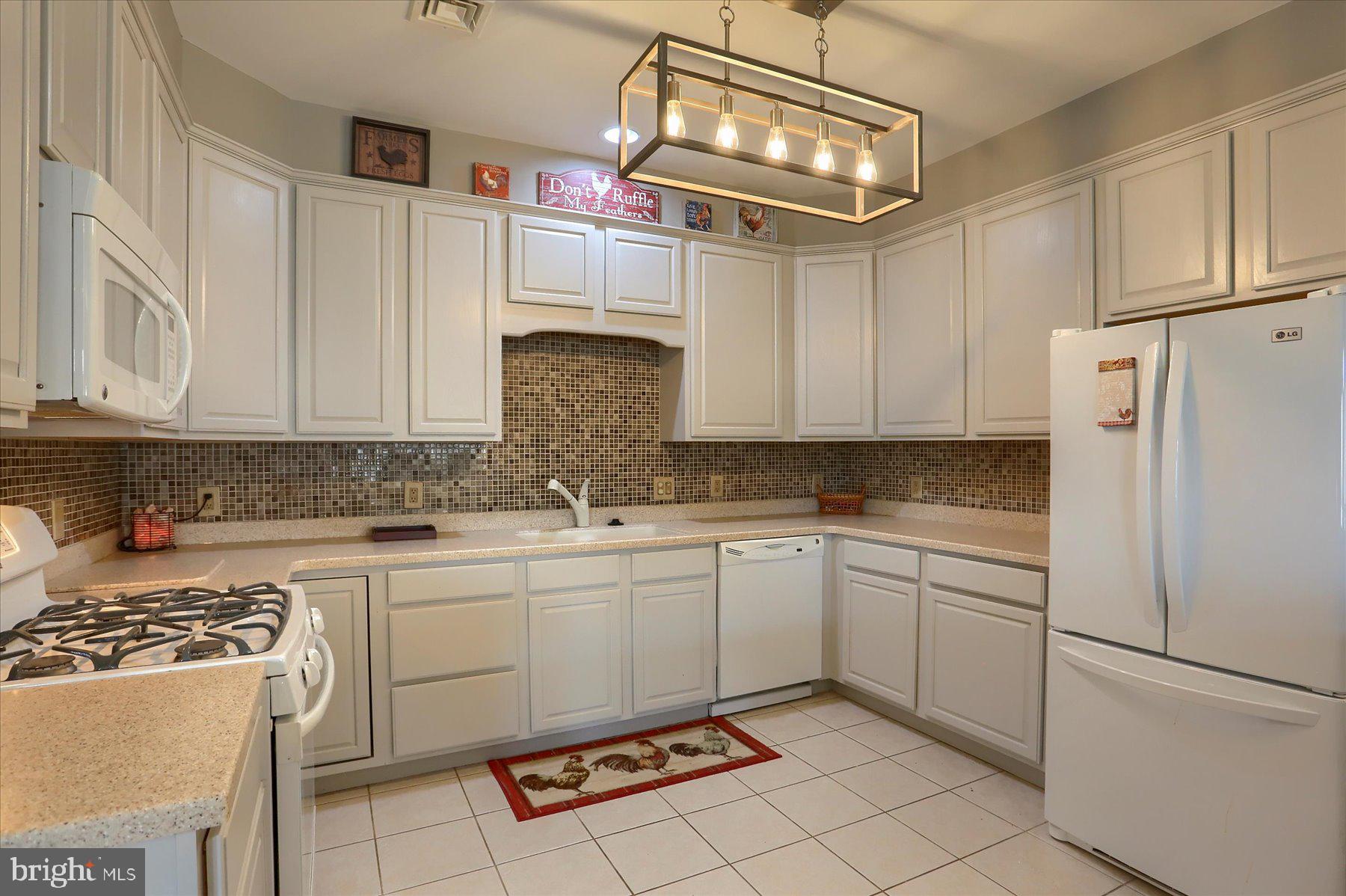 LEHMAN'S CROSSING - Residential