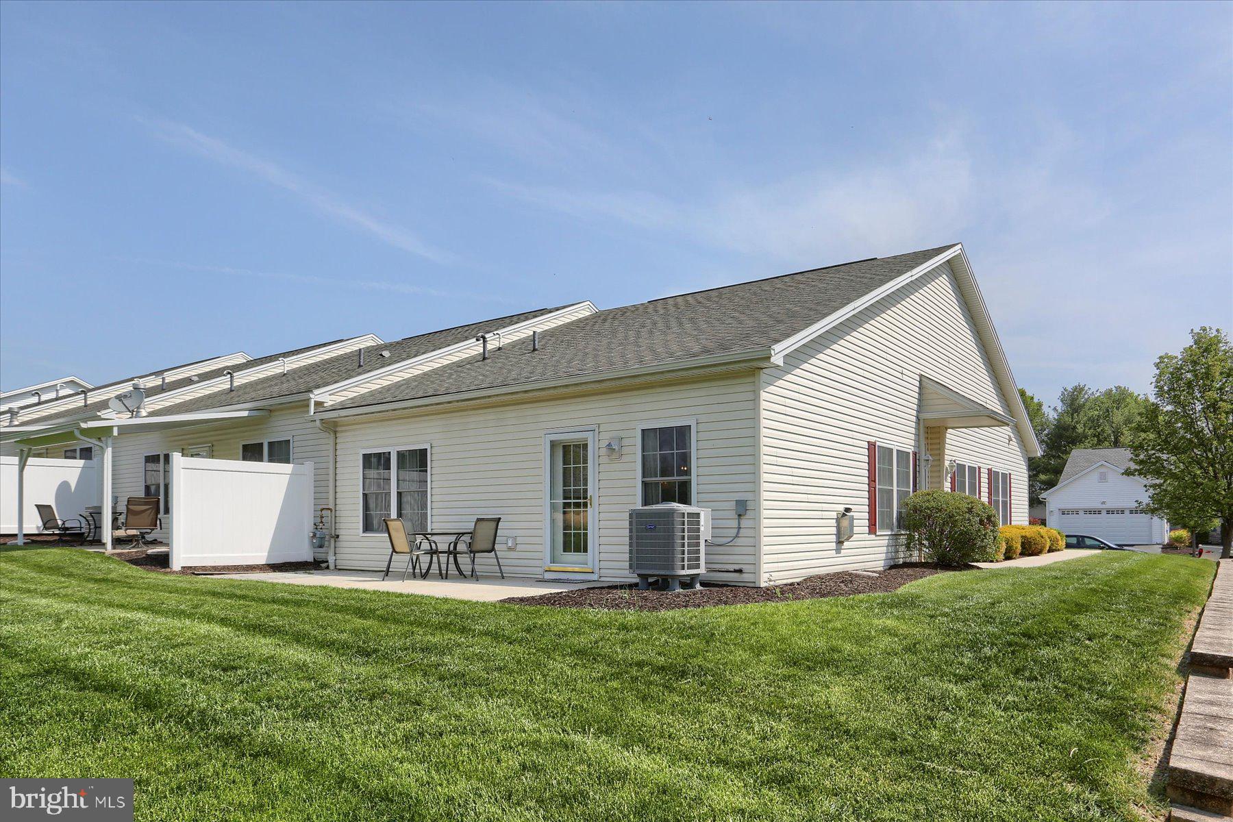 LEHMAN'S CROSSING - Residential