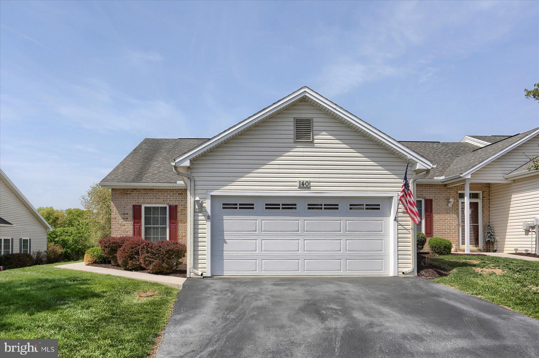 LEHMAN'S CROSSING - Residential