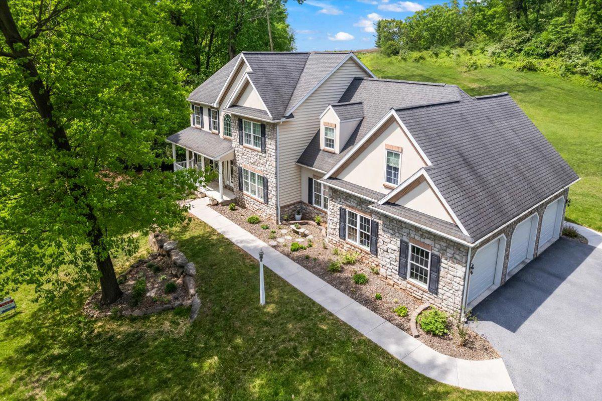 IRON VALLEY ESTATES - Residential