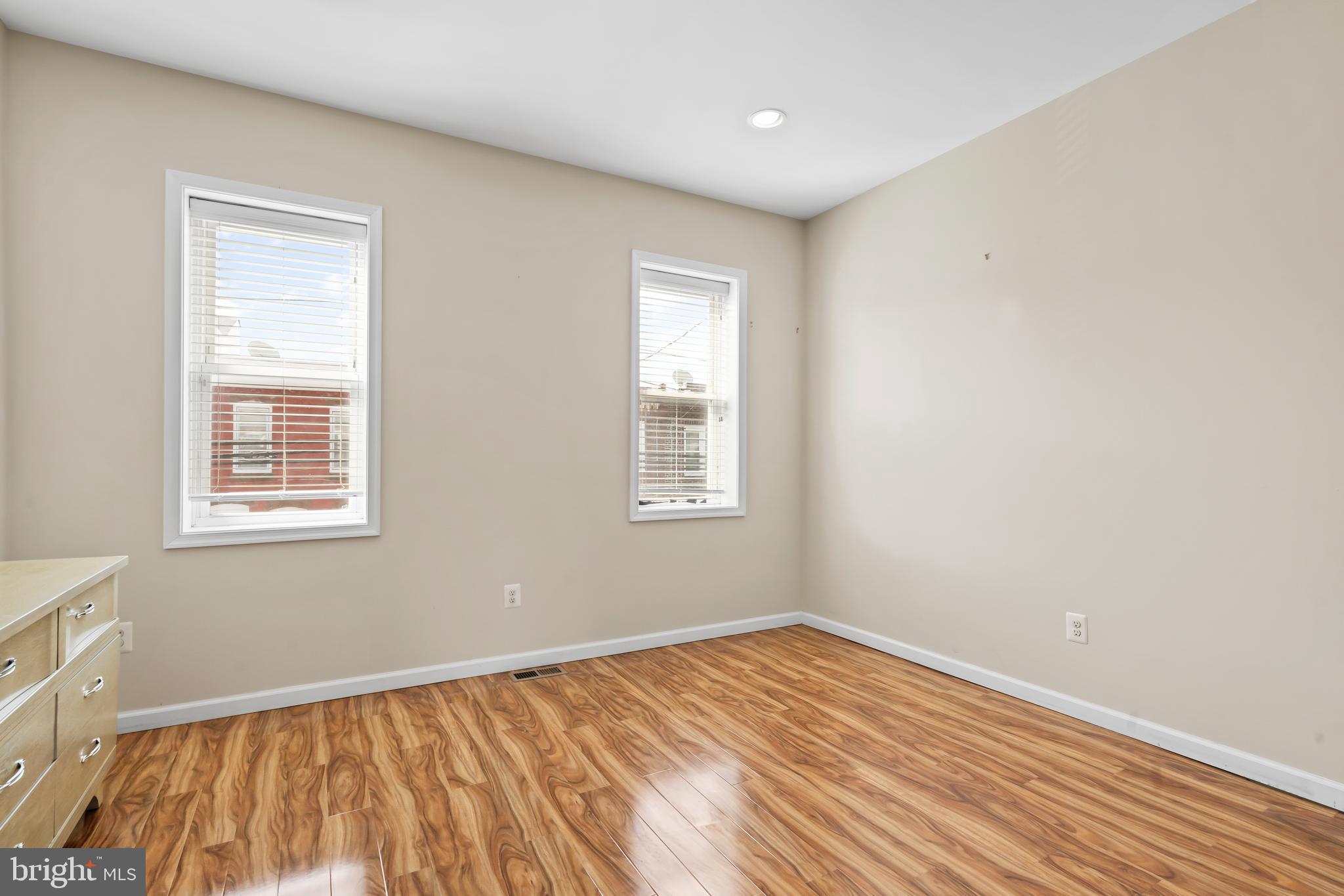 POINT BREEZE - Residential