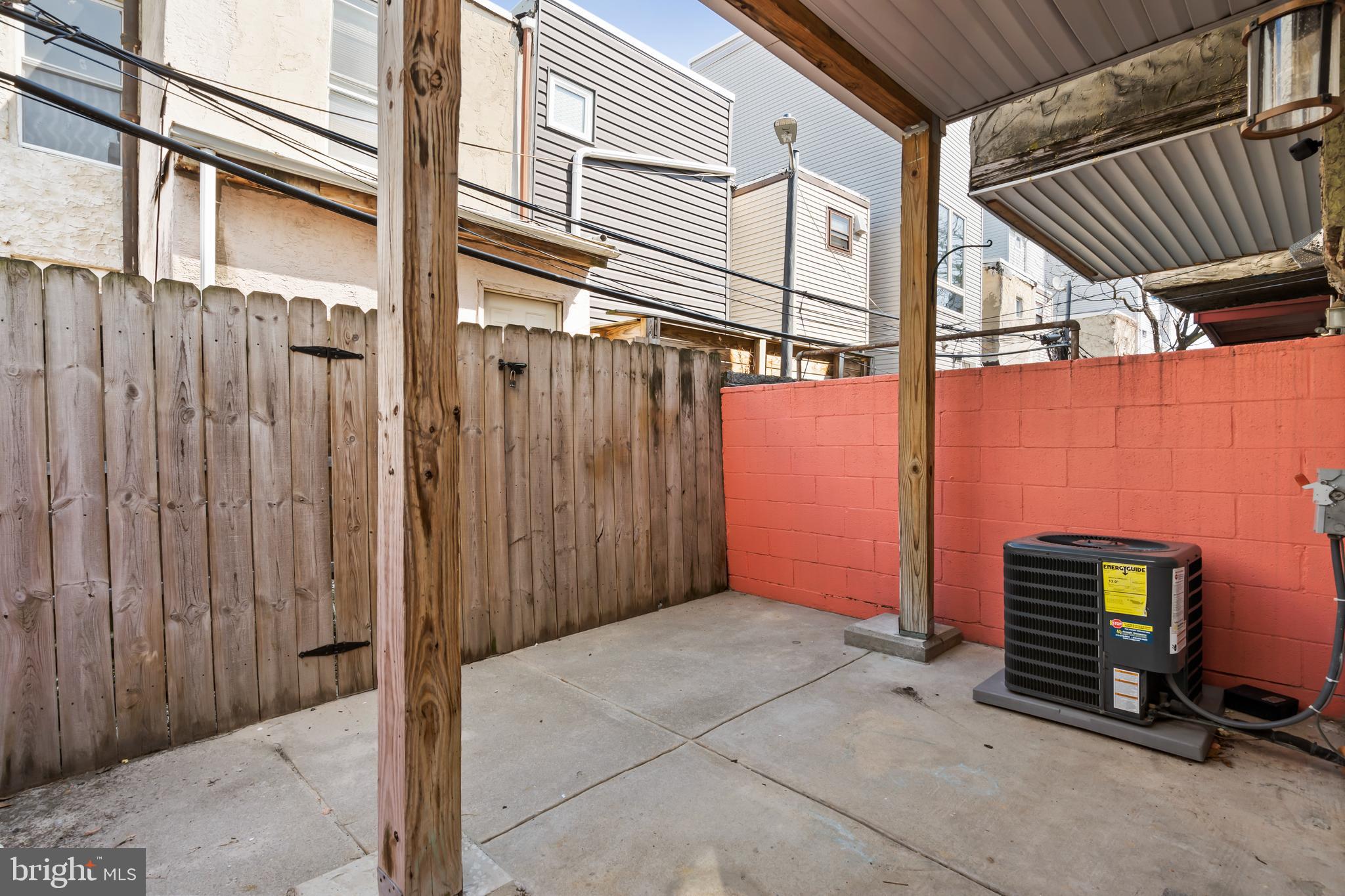 POINT BREEZE - Residential