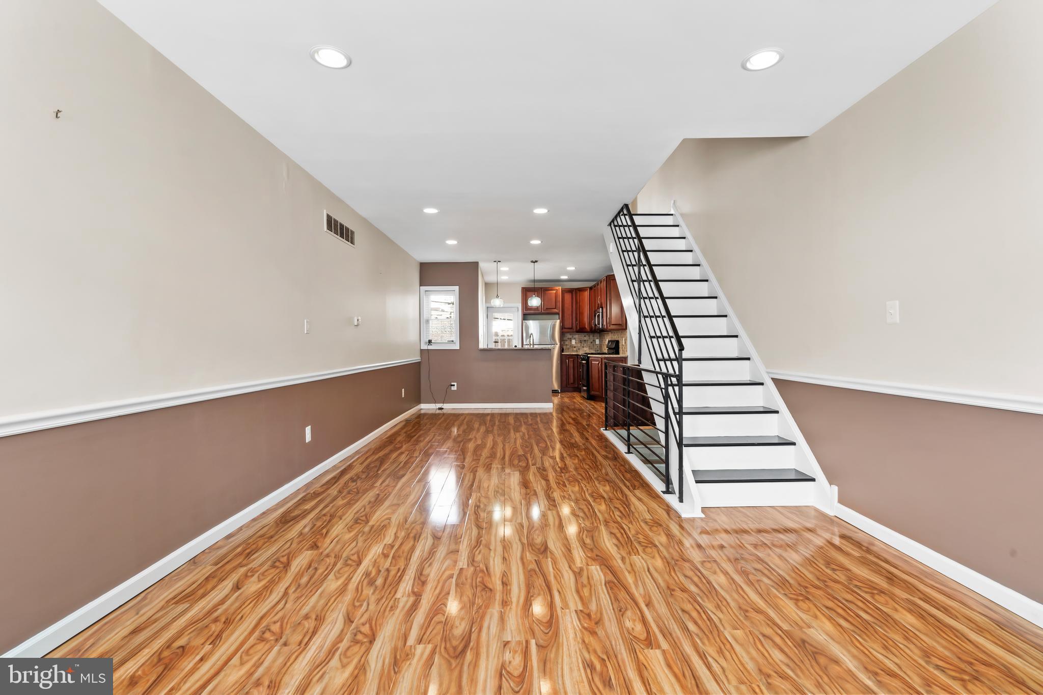 POINT BREEZE - Residential