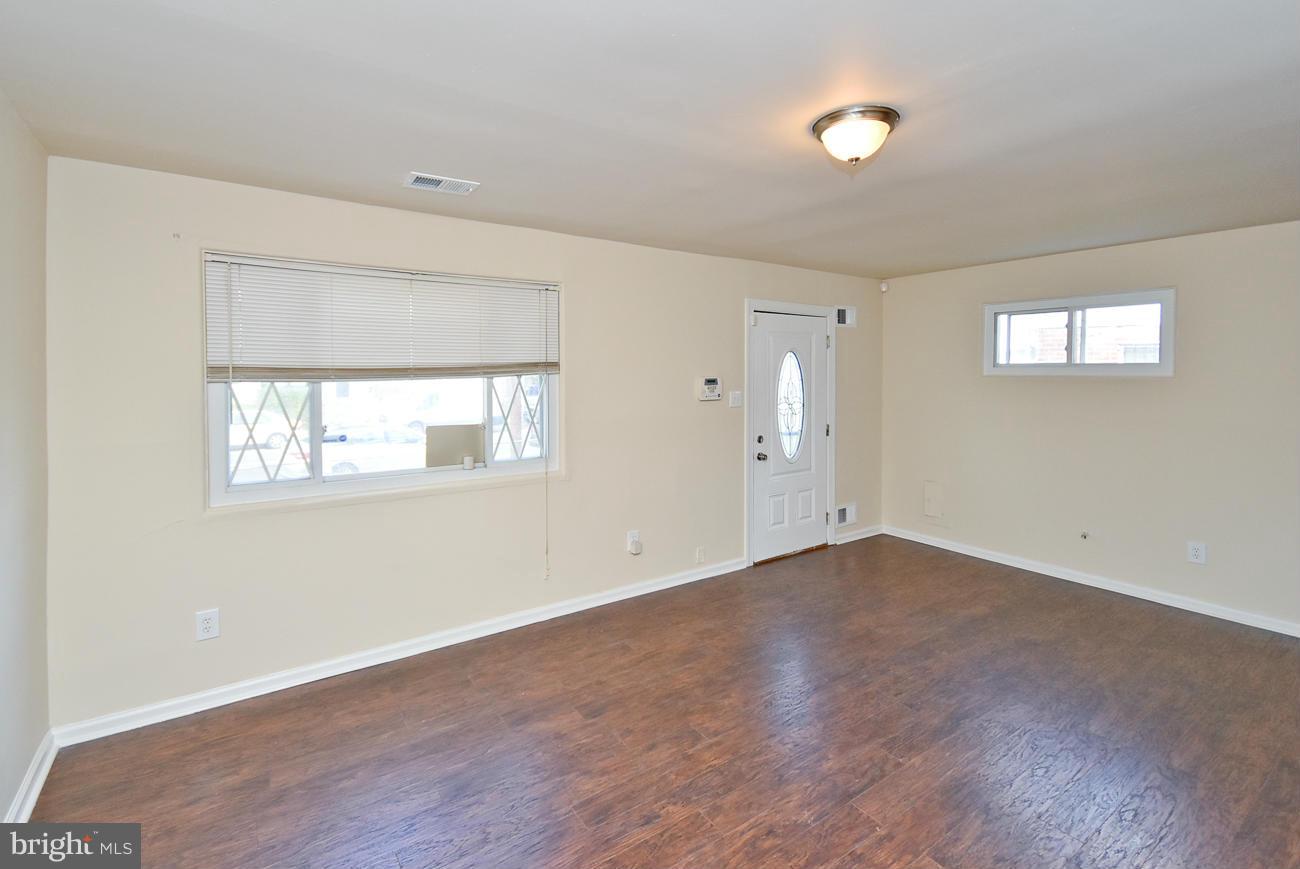 KENT VILLAGE - Residential