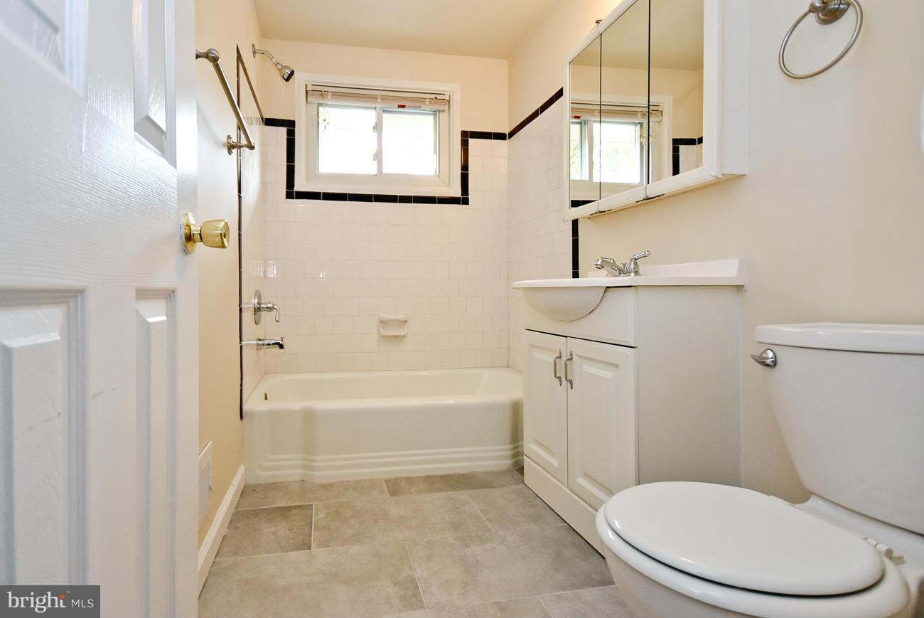 KENT VILLAGE - Residential