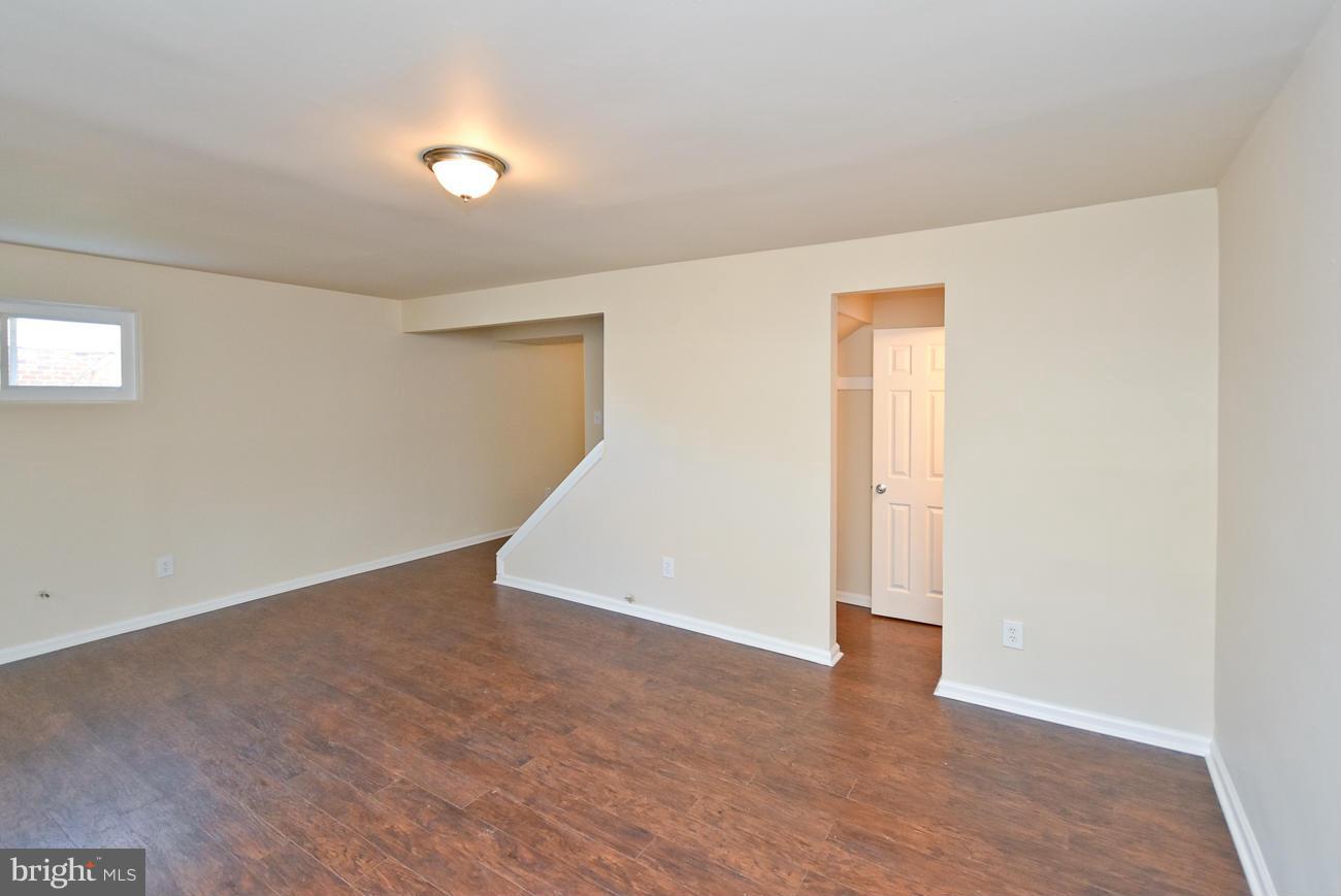 KENT VILLAGE - Residential