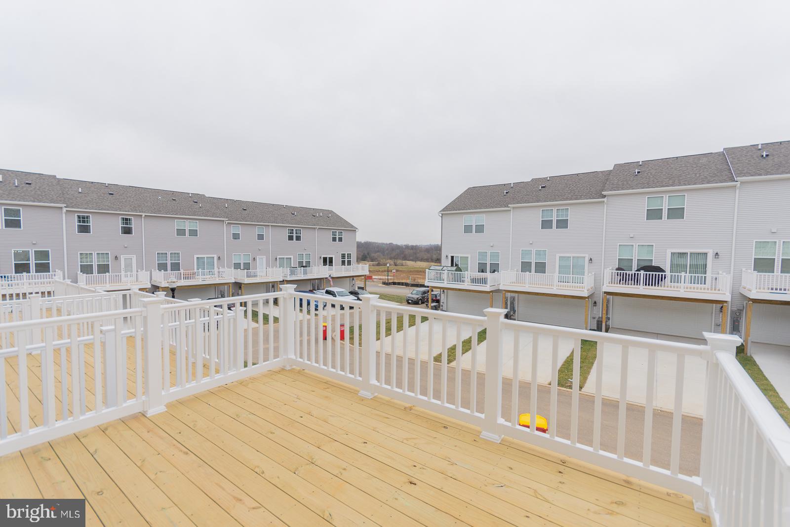 PRESIDENTS POINTE - Residential Lease