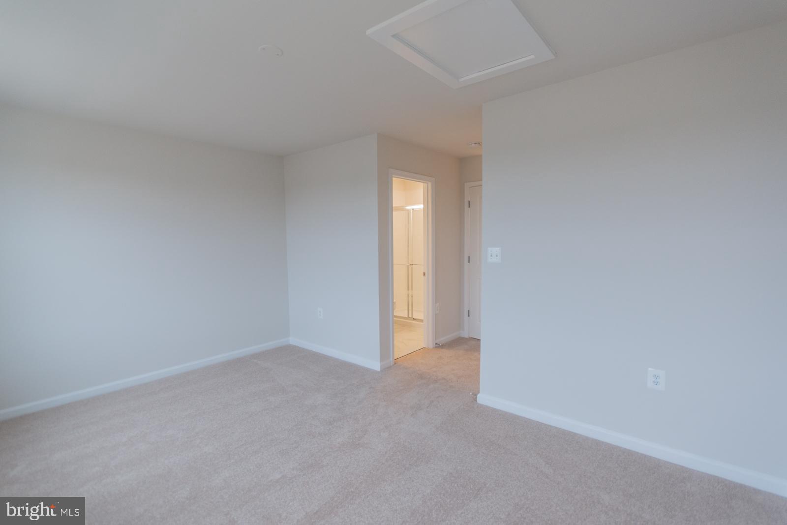 PRESIDENTS POINTE - Residential Lease