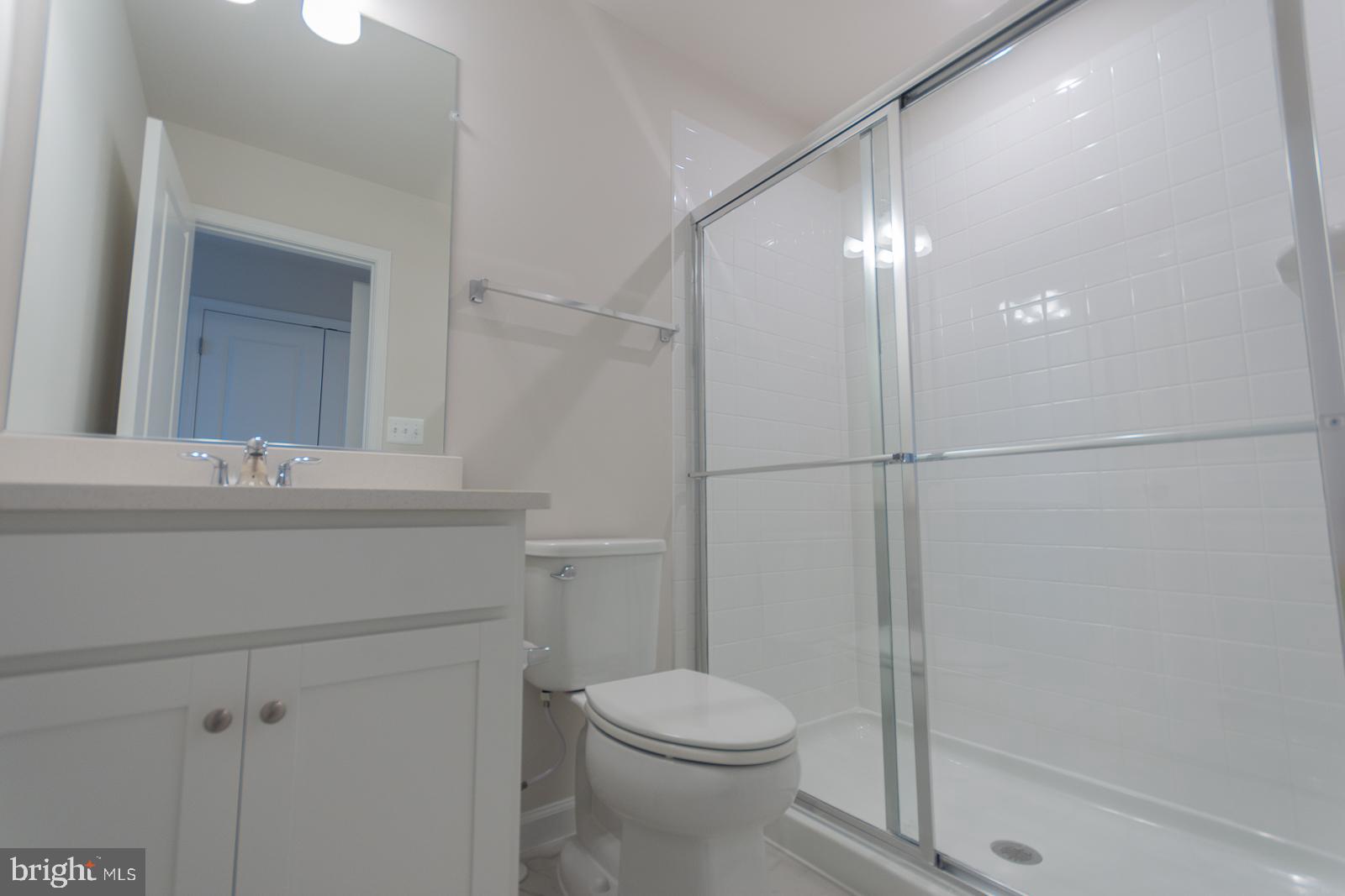 PRESIDENTS POINTE - Residential Lease